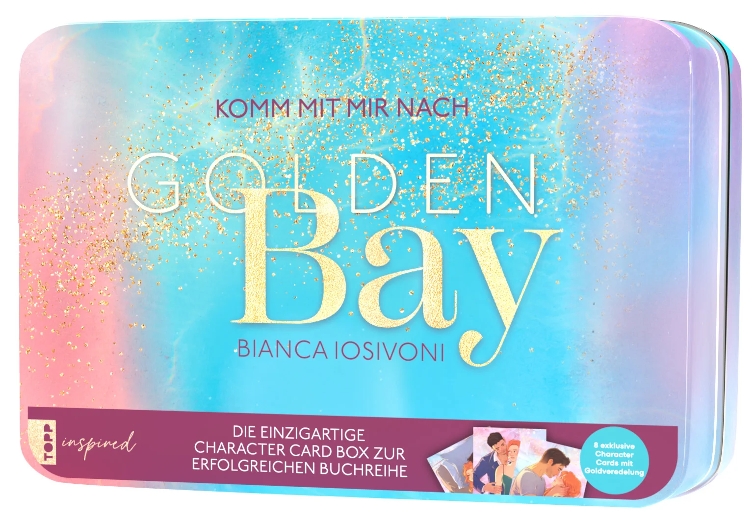 Mit dieser schönen Sammelkarten-Box erhälst du 8 exklusive Character Cards zur Golden-Bay-Buchreihe der Bestseller-Autorin Bianca Iosivoni. Mit schönen Buchzitaten deiner Lieblings-Charactere im beiliegenden Leporello. Im Journal findest du genügend Platz für deine Notizen. Die Sammelbox bietet ausreichend Platz für weitere Character Cards deiner Lieblingsbücher.Das erwartet dich: Sammelbox aus MetallMaße: 11 x 15,5 x 5 cm8 limitierte, hochwertig gestaltete Character Cards mit Goldveredelung Leporello mit schönen Buchzitaten zu den Szenen der Character Cardskleines Journal1 Transfersticker-Bogen