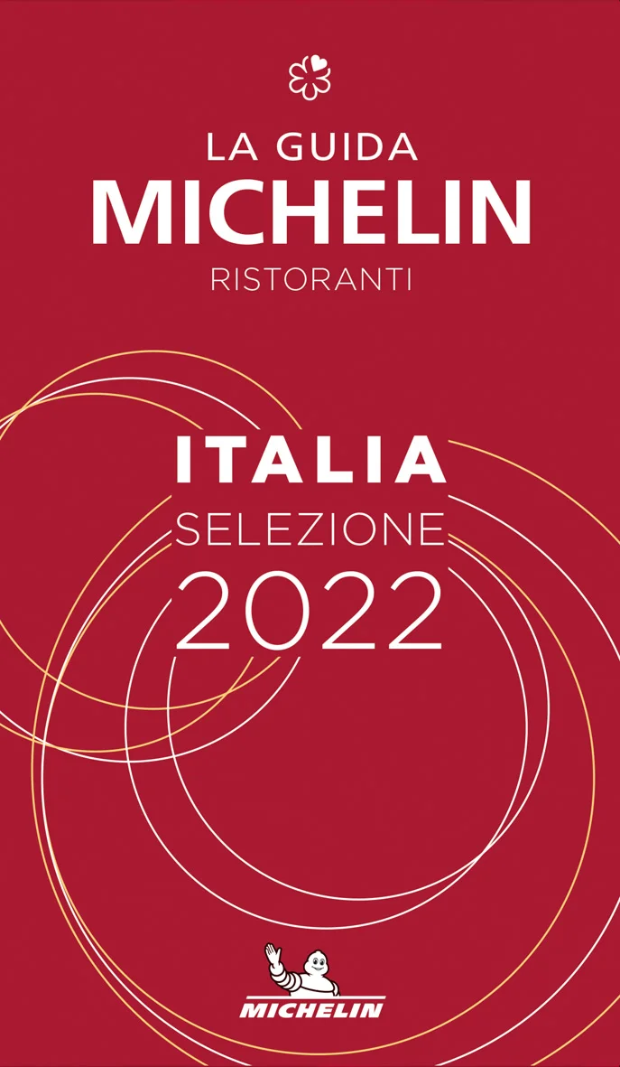 Michelin Italia Restaurantführer 2022In diesem ausführlichen MICHELIN Restaurantführer werden weit über tausend Restaurants vorgestellt. Die Auswahl der besten Häuser in ganz Italien, in allen Preiskategorien, wird von einem erfahrenen Inspektoren Team zusammengestellt. Sie prüfen das ganze Jahr hindurch kritisch Qualität und Leistung der bereits empfohlenen und der neu hinzukommenden Restaurants. In diesem Band lässt sich vom Landgasthof bis hin zum Sterne-Restaurant alles finden, was das Herz eines Genießers begehrt. Die Auswahl des Michelin Hotel Guide ist ab sofort in digitaler Form verfügbar und kann auf der offiziellen Website sowie in der App eingesehen werden. 