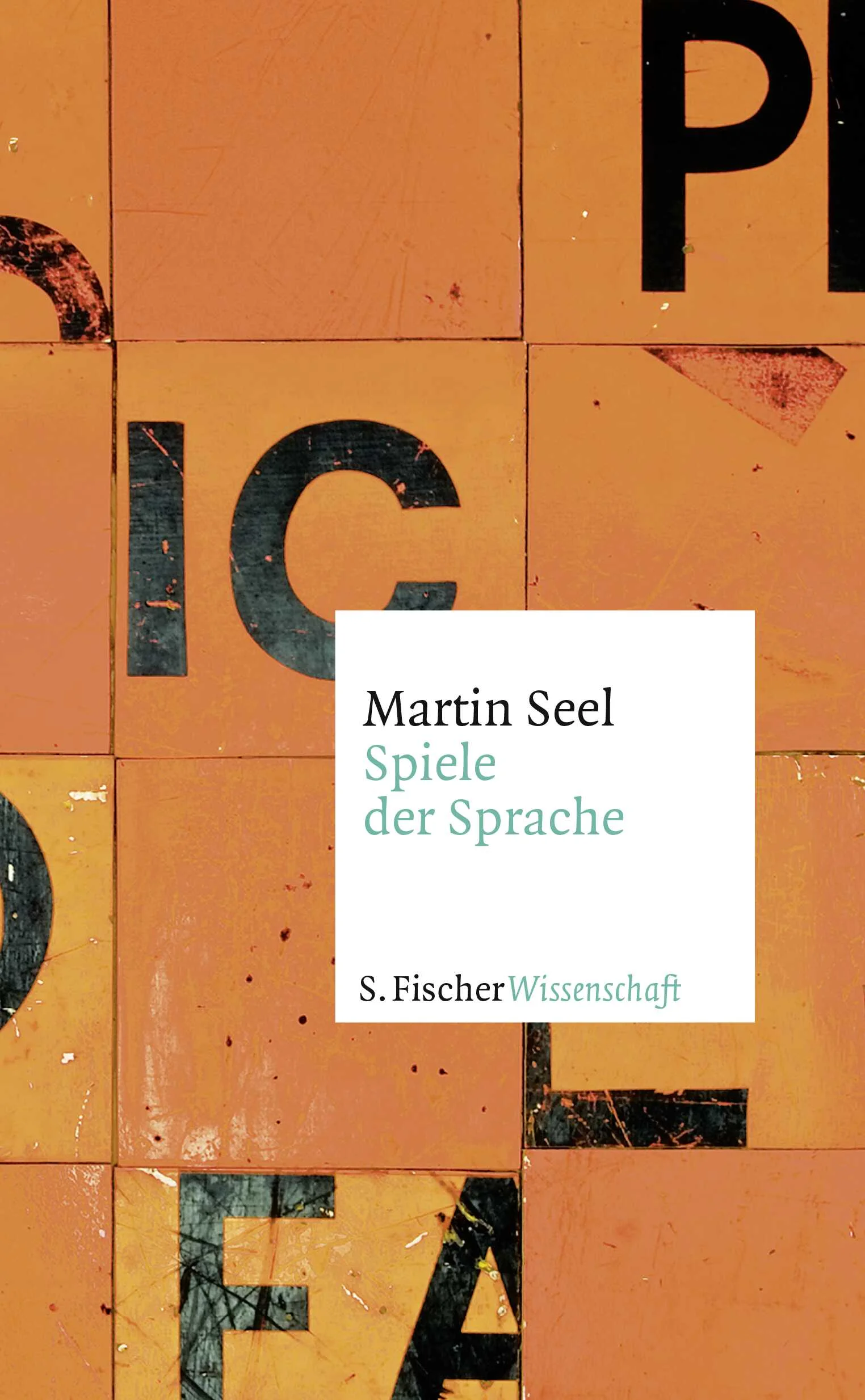 Ein Buch über Spiele der Sprache darf selbst ein Spiel mit ihr sein: Der Frankfurter Philosoph Martin Seel liefert mit »Spiele der Sprache« ein eindrucksvolles Plädoyer dafür, die Rolle der Sprache innerhalb der menschlichen Welt aus der gleichberechtigten Vielfalt ihrer Gebrauchsweisen zu verstehen. Dieser Maxime folgend bedient er sich auf seiner Reise durch die Landschaft der Sprachphilosophie verschiedener Möglichkeiten, das Spiel der Sprache zu spielen: Argumentation, Erzählung, Improvisation. Dabei lässt er verschiedene Denker und philosophische Traditionen in Dialog miteinander treten – von Herder über Humboldt bis Wittgenstein, von romantischen über analytische, pragmatistische und phänomenologische bis hin zu dekonstruktiven Auffassungen – und nimmt so eine Korrektur ihrer wechselseitigen Blindheiten vor.Ein virtuos komponierter Versuch über die »Spiele der Sprache«, der vergegenwärtigt, was das sprachliche Leben bewegt und wie alle, die es führen, von ihm bewegt werden.