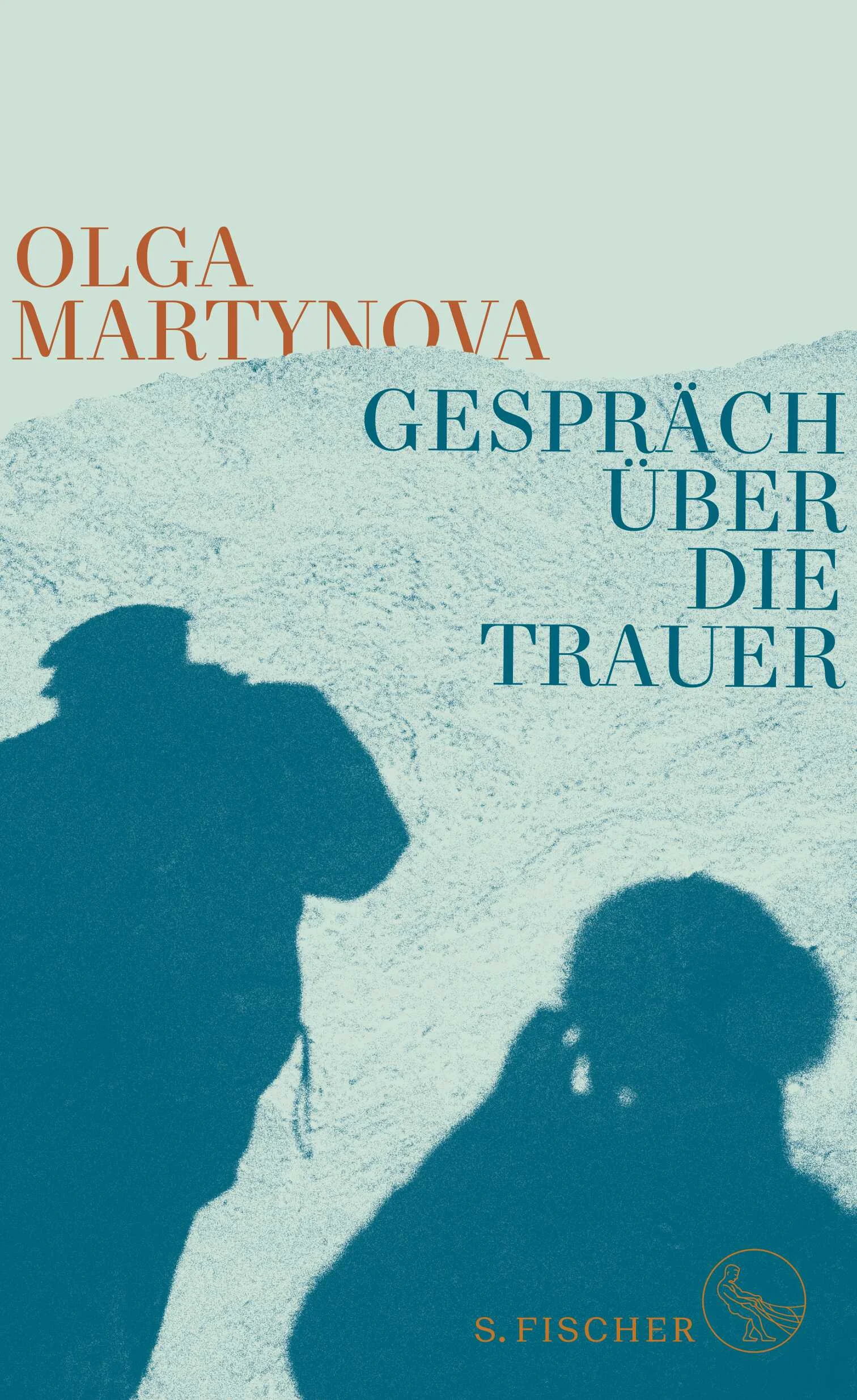 »Der Kopf eines Trauernden ist nicht viel klarer als der Kopf eines Verliebten und jedem Quatsch ausgeliefert.« Wer die Trauer nicht überwinden kann oder will, hat eine andere Option: mit ihr leben zu lernen. Olga Martynova hat nach dem Tod ihres Mannes, des russischen Dichters Oleg Jurjew, vier Jahre lang an diesem großen Essay geschrieben. Wie, will sie wissen, gehen andere Menschen mit etwas um, mit dem man eigentlich nicht umgehen kann und das zugleich so unumgänglich ist. Olga Martynova sucht nicht nach Ratschlag oder Trost, sondern gerät in ihrer Trauer in ein ebenso intimes wie reflektiertes, ein ebenso schamloses wie kluges »Gespräch« – nicht zuletzt mit berühmten Texten über Trauer und Tod von Roland Barthes bis Joan Didion, von Elias Canetti bis Emmanuel Lévinas. – Begreife mich, sagt das Unbegreifliche. Darauf zu antworten, versucht dieses erschütternde Buch.