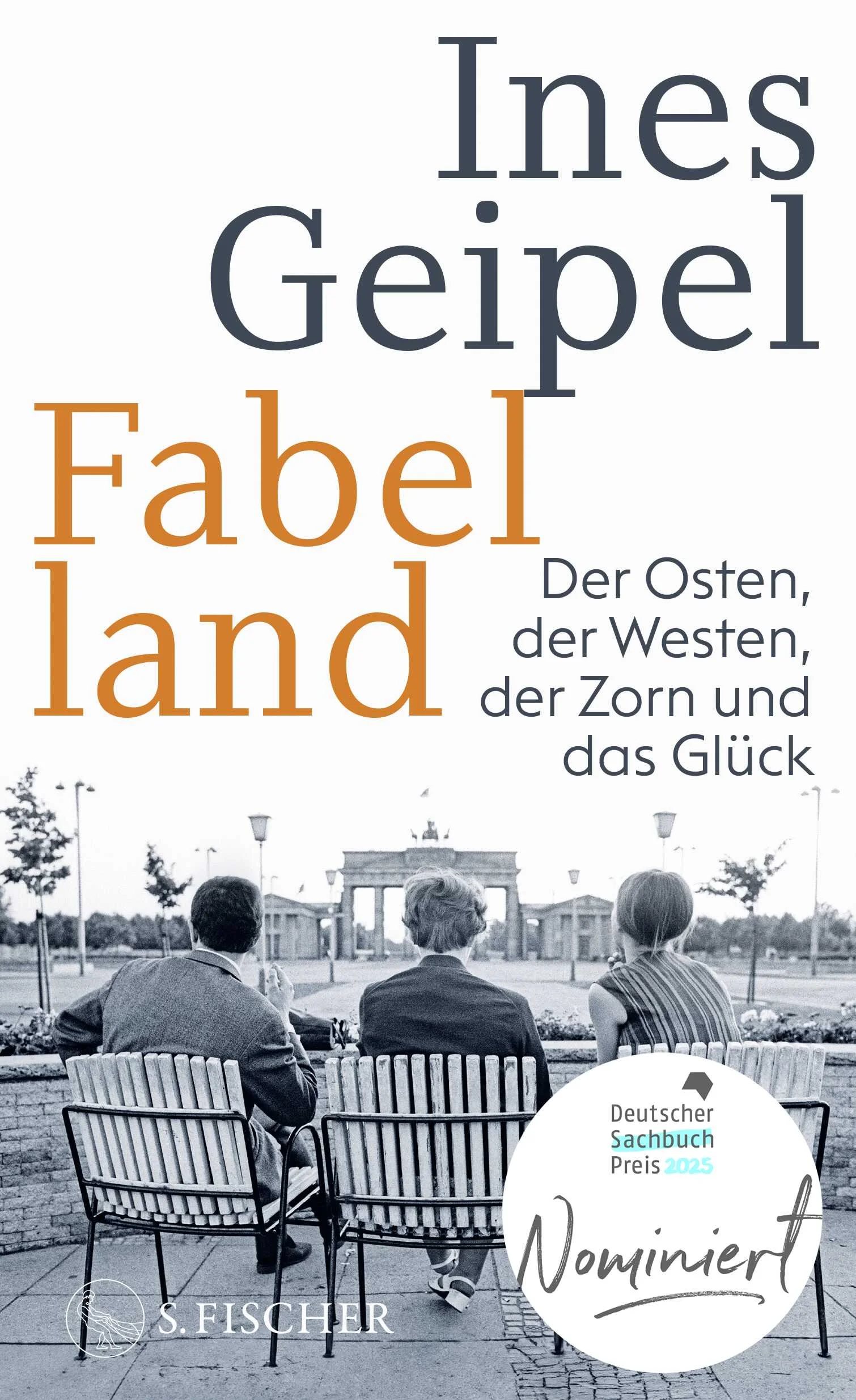 Eine unverzichtbare Stimme zur Lage der Demokratie in Ost und WestDer 9. November 1989. In Berlin fällt die Mauer. Es ist einer der glücklichsten Momente der deutschen Geschichte. Ines Geipel ist bereits im Sommer in den Westen geflüchtet und erlebt den Zeitriss, die Hoffnungen und Aufbrüche als Studentin in Darmstadt. 35 Jahre danach erinnert sie sich: Wie fühlte er sich an, dieser historische Moment des Glücks? Wie erzählen wir uns Ost und West und die Wiedervereinigung? Woher kommt all der Zorn, woher die Verleugnung, wenn es um den aktuellen Zustand des Landes geht? Mit großer Klarheit und Offenheit geht Ines Geipel in ihrem Buch »Fabelland« noch einmal zurück. Zurück in die politische Umbruchslandschaft nach 1989, in die eigene Familie, zurück in all die verstellten, besetzten Räume der Erinnerung, zurück zu den Verharmlosungen und Legenden, die die Gegenwart so vergiften. Ein fesselndes, nein, ein befreiendes Buch, das auf die Frage zuläuft: Können die Deutschen ihr Glück auch verspielen?