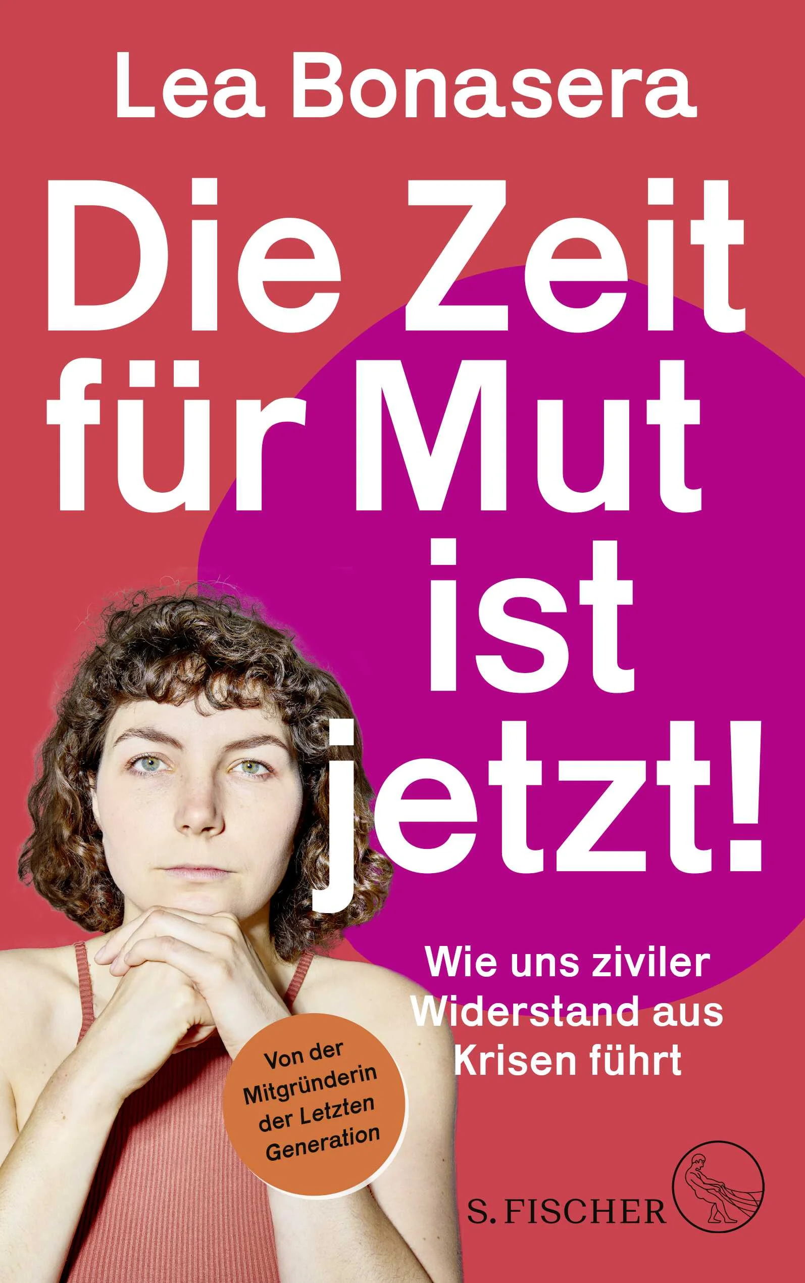 »Öko-Terroristen!« – »Klima-Kleber« – mit solchen Bezeichnungen werden Menschen diskreditiert, die seit einiger Zeit nicht nur in Deutschland zu neuen Formen des friedlichen Protests und Widerstands greifen und sich für mehr Klimaschutz einsetzen. Lea Bonasera, die die Gruppe Letzte Generation mitgegründet hat, lässt sich davon nicht entmutigen. Im Gegenteil: Sie weiß aus der wissenschaftlichen Forschung, dass der zivile Widerstand ein effektives und demokratisches Mittel ist, um Verantwortliche aus Politik und Wirtschaft dazu zu bringen, endlich entschiedener zu handeln.Lea Bonasera war nicht nur an zahlreichen Protesten und Straßenblockaden beteiligt, sie kennt sich auch mit aktueller Forschung aus: An der Universität Oxford hat sie sich intensiv mit der Geschichte und den Zielen des zivilen Widerstands beschäftigt. In ihrem Buch schlägt sie eine Brücke zwischen Theorie und Praxis und zeigt, was ziviler Widerstand bedeutet und warum er tatsächlich ein Weg aus der Krise sein kann.