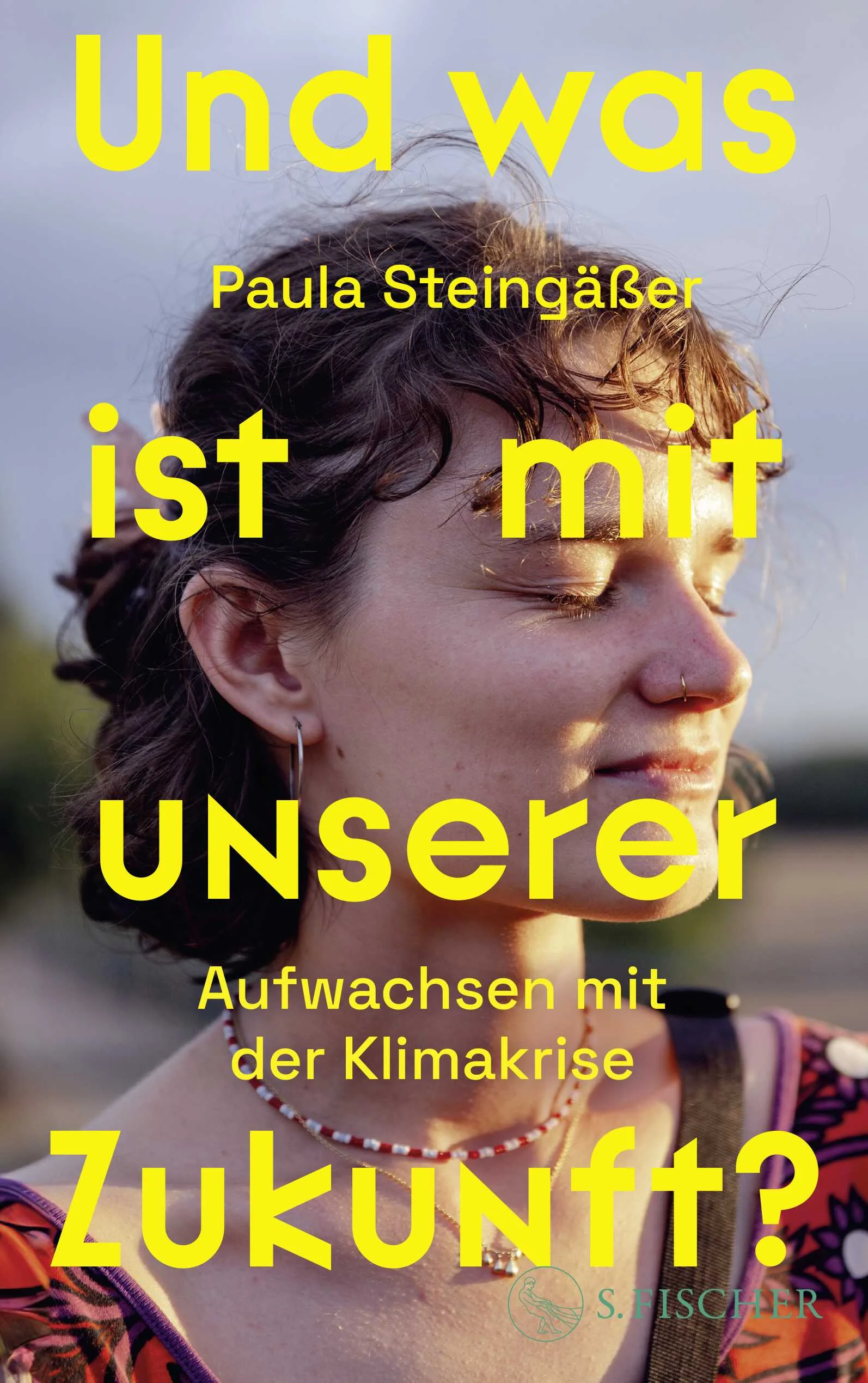 Paula Steingäßer erzählt, was es bedeutet, in einer Welt aufzuwachsen, in der die Zukunft nicht mehr sicher ist.Angst, Selbstzweifel und die Frage: Wie sieht meine Zukunft aus? Junge Menschen befinden sich schon immer auf der Suche. Aber in einer Gesellschaft, in der die Klimakrise die Zukunft bedroht, scheint die Orientierungslosigkeit unüberwindbar zu werden. Die Gefühle, die die Auseinandersetzung mit der Klimakrise auslöst, können isolieren und lähmen. Welchen Einfluss das auf uns alle und insbesondere die Jugend hat, wird viel zu wenig thematisiert – wie auch, wenn die öffentlichen Debatten und Entscheidungsfindungen vor allem von älteren Generationen geprägt werden.Aus einer sehr persönlichen Perspektive beschreibt Paula Steingäßer das Aufwachsen in einer Welt, in der eine ganze Generation aus allen Sicherheiten und Überzeugungen gerissen wird. Sie erzählt von ihren Erfahrungen mit psychischen Erkrankungen, von Ängsten und Problemen und dem Gefühl, nichts ändern zu können. Ein mutiges und eindrückliches Gesprächsangebot, das zeigt: Wir müssen auch über diese Erfahrungen sprechen, über die Unsicherheit und die Verzweiflung. Nur so kann es gelingen, zukunftsfähige Geschichten zu erzählen und wirkungsvolle Formen des Aktivismus zu entwickeln.