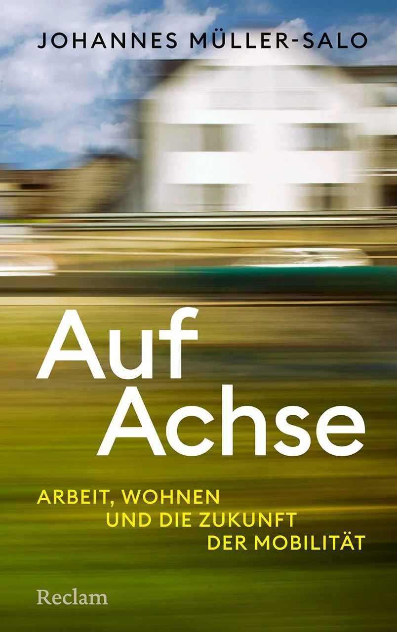 Die Kollateralschäden des Pendelns Wir leben in einer pendelnden Gesellschaft. Die tägliche Fahrt prägt unseren Alltag und sortiert Menschen im Raum. Im Pendeln zeigt sich, wie wir Ansehen und Anerkennung verteilen, wie wir leben wollen und wie wir arbeiten müssen. Dabei stehen wir vor der großen Herausforderung, die tägliche Mobilität neu zu erfinden – nicht nur nachhaltig und krisenfest, sondern auch sozial und gerecht.
