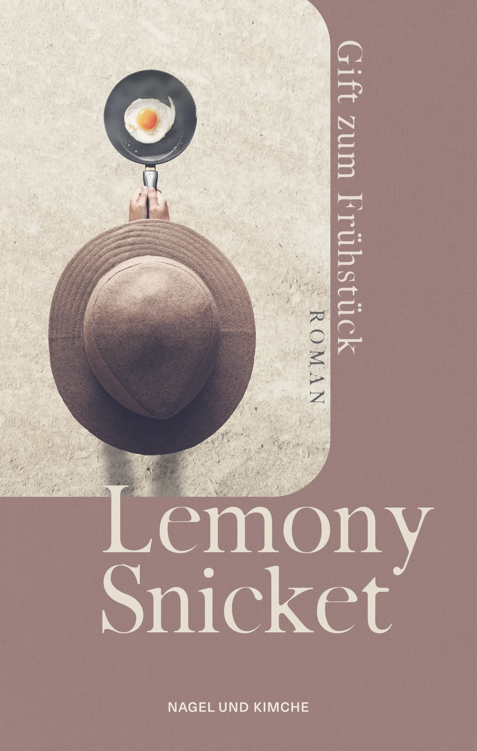 Ein einzigartig humorvolles und herrlich verwirrendes Leseerlebnis!Seit mehr als zwanzig Jahren führt Lemony Snicket seine Leserinnen und Leser durch eine geheimnisvolle Welt voller verwirrender Fragen und »betrüblicher Ereignisse«. Sein neues, von der Reihe unabhängiges Buch »Gift zum Frühstück« ist ein Liebesbrief an die Leserinnen und Leser und an das Lesen. Und es ist eine Reflexion über die Unwägbarkeiten des Lebens.Diese wahre Geschichte – so wahr wie Lemony Snicket selbst – beginnt mit einer rätselhaften Notiz unter seiner Tür: »Sie hatten Gift zum Frühstück«. Um das Rätsel rund um seinen bevorstehenden Tod zu lösen, nimmt Snicket die Leserinnen und Leser mit auf eine Tour durch seine Vorlieben: die richtige Art, ein Ei zuzubereiten, eine verwirrende Idee namens »Tzimtzum«, das erhabene Vergnügen, in offenem Wasser zu schwimmen – und noch vieles mehr.