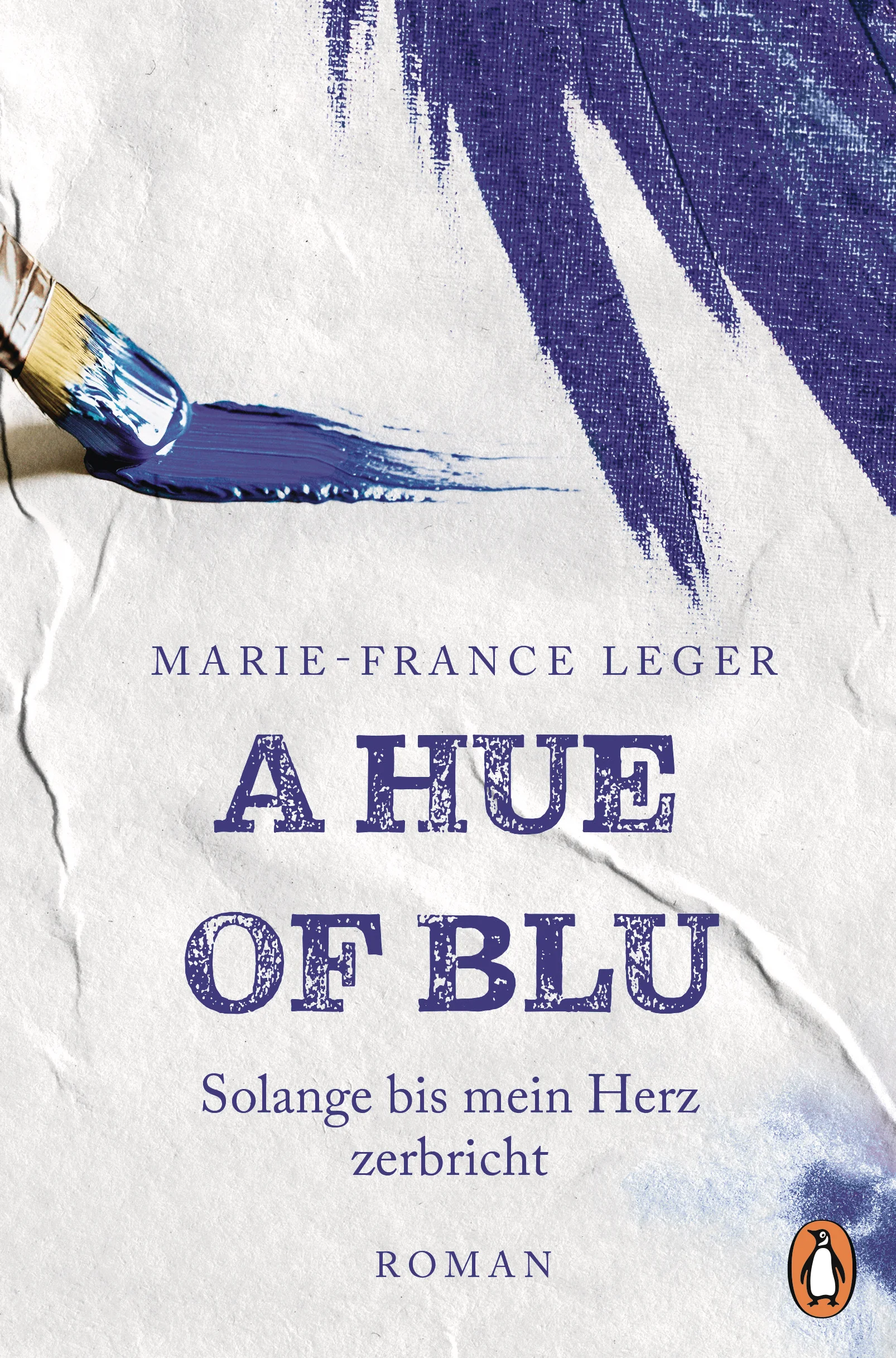 »Du hast mich kaputtgemacht. Und doch kommst du jedes Mal zurück. Warum?« Mit einem Atemzug zerstörte er meine Seele. »Du hast es mir erlaubt.«Blu Henderson hat mit ihren dreiundzwanzig Jahren bereits mehr verloren als die meisten Menschen in ihrem ganzen Leben. Trotz der Schicksalsschläge, die sie immer und immer wieder erleiden musste, kämpft sie sich durch jeden einzelnen Tag. Dann begegnet sie plötzlich dem geheimnisvollen Jace, der sie mit einem Blick zum Schmelzen bringt. Mit ihm fühlt sie sich das erste Mal seit einer Ewigkeit wirklich gesehen. Doch was sich zunächst wie ein sicherer Hafen anfühlt, verwandelt sich schnell zu einem unaufhaltsamen Sturm. Denn während Jace immer mehr versucht, anderen zu gefallen, verliert er nicht nur mehr und mehr sich selbst, sondern auch die Liebe zu Blu. Schließlich muss Blu sich entscheiden: Wie viel Schmerz ist sie bereit zu ertragen, für jemanden, den sie liebt? – Mental Health, – Slowburn, – Sad Books Ein Roman so lebensecht, wahr und poetisch, dass man am liebsten das ganze Buch annotieren möchte.Mehr zum Buch und der Autorin auf TikTok @maariefraance und auf Instagram @mariefrancelegerofficial