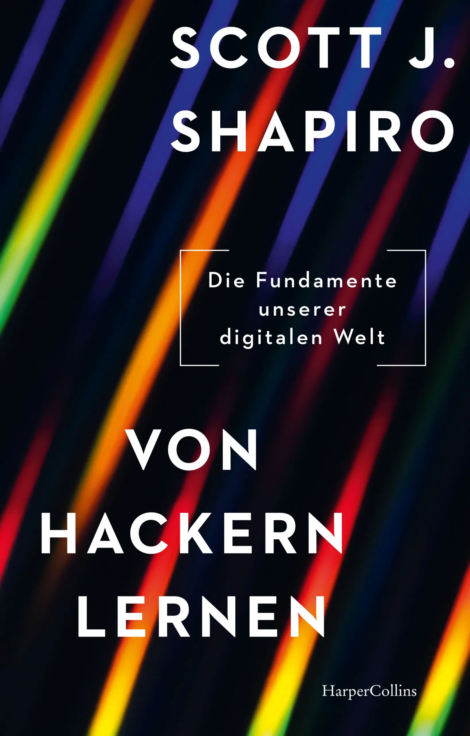 »Du interessierst dich vielleicht nicht fürs Hacking, aber das Hacking interessiert sich für dich.«Spannend, unterhaltsam, erhellend: Warum Cybersicherheit kein technologisches, sondern ein menschliches Problem istHacker gelten als brillante Nerds, die vom Keller aus den nächsten Cyberkrieg anzetteln. Aber was ist mit Robert Morris Jr., der 1988 den ersten Computerwurm programmierte und dabei nicht aus böser Absicht, sondern aus purer Experimentierfreude das Internet lahmlegte?Oder Dark Avenger, dessen Virus die noch junge Antivirenbranche erschütterte – und dabei doch nur ein abgedrehter Liebesbeweis an eine Informatikerin war?Anschaulich und urkomisch lässt Scott J. Shapiro die Schlüsselfiguren der Cyberkriminalität lebendig werden. Dabei gibt er Einblick in die Technik und Philosophie hinter den Programmiersprachen und Betriebssystemen und liefert Antworten auf hochaktuelle Fragen:Mit welcher Art von Cyberangriffen müssen rechnen? Worin liegen die menschlichen Schwachstellen, ohne die kein Hack je geglückt wäre? Warum ist das Internet so verwundbar? Und wie zur Hölle gehen wir damit um?Eine unerlässliche Lektüre für uns alle, die wir so gern im Netz surfen.»Shapiros Erzählkunst besteht darin, anhand der fünf spektakulärsten Hackerangriffe die jeweiligen Schwachstellen der vernetzten Welt zu veranschaulichen, in die wir heute verstrickt sind. Detailgetreu, packend, faszinierend.«The Guardian