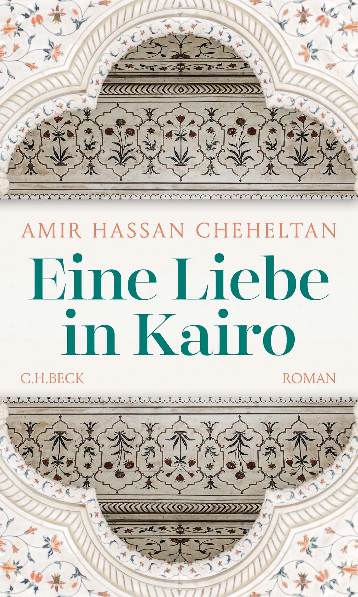 DER NEUE GROßE ROMAN VON AMIR HASSAN CHEHELTAN - DIE GESCHICHTE EINER LIEBE UND EINER UNLÖSBAREN AUFGABE Als der iranische Botschafter in Ägypten 1947 seinen Dienst antritt, muss er zwei Aufgaben lösen: Er soll Fausia, die Schwester des ägyptischen Königs, zur Rückkehr in den Iran bewegen, wo sie seit 1939 mit Schah Mohammed Reza Pahlevi verheiratet ist. Sie ist aus der unglücklichen Ehe zurück in ihre Heimat geflohen. Und er soll dafür sorgen, dass der Leichnam des in Südafrika verstorbenen Vaters Schah Rezas in den Iran überführt wird. Während sich der Botschafter in Kairo an die Erfüllung seiner Aufträge macht, verliebt er sich in Sakineh, die Frau eines indischen Philosophieprofessors in der ägyptischen Metropole. Kairos Atmosphäre und Stimmung, zwischen Rückständigkeit und Moderne, Bedrohung und Aufbruch in diesen Jahren fängt der neue Roman von Amir Hassan Cheheltan wunderbar ein. Und während wir über eine Liebe lesen, deren Schicksal eng verknüpft ist mit Erfolg oder Misserfolg des Botschafters, wird uns ebenso, subtil und komplex, historisch sorgfältig grundiert und in einer detailreichen Sprache das Bild einer Epoche und Region vermittelt, die bis heute unter den gleichen Spannungen steht und leidet, etwa dem Konflikt zwischen Israelis und Palästinensern. Außerdem liefert der Roman dabei die Porträts einiger starker, unverhofft mächtiger Frauen. Sinnlich und klug, komisch und raffiniert der neue, große Zeitroman des Balzac Irans (Berliner Zeitung). Ein faszinierendes Zeitbild Zwischen Kairo und Teheran - die Geschichte einer Liebe 