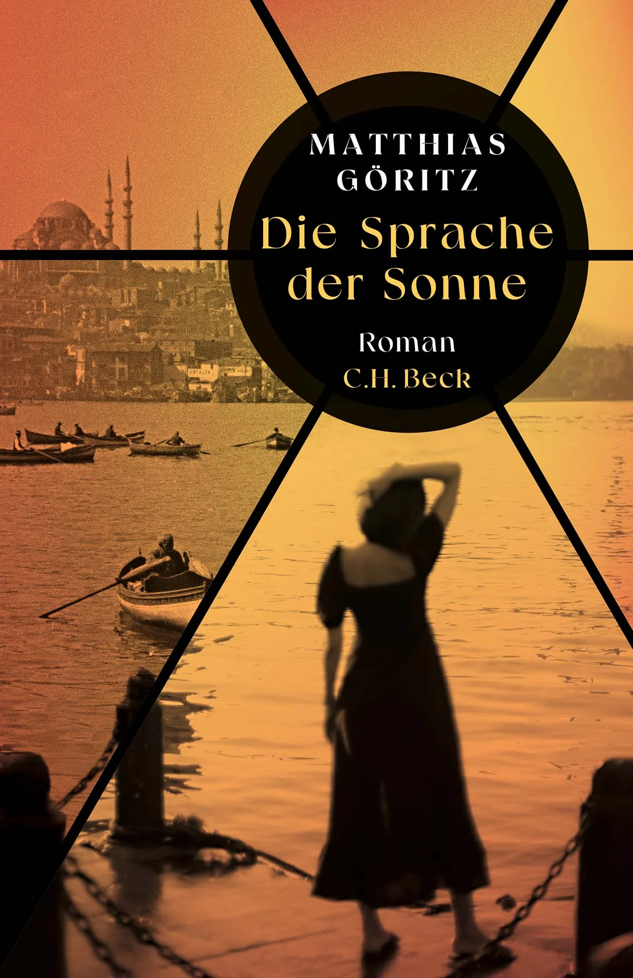 EINE VIELSTIMMIGE, SINNLICHE HOMMAGE AN DAS VIBRIERENDE ISTANBUL Die junge Amerikanerin Lee, unruhig, frisch getrennt, reist auf der Suche nach der Vergangenheit ihrer Großmutter nach Istanbul. Helene Bischoff hatte sich als deutsche Jüdin in den 30er Jahren vor der Verfolgung durch das NS-Regime dorthin gerettet. Damals bot Kemal Atatürk großzügig Juden Asyl in der Türkei, er hatte vor allem Intellektuelle, Ingenieure, Ärzte und Juristen im Blick, die mithelfen sollten, die radikale Modernisierung der Türkei voranzutreiben. Lee entdeckt in Istanbul, dieser geschichtsträchtigen und überbordenden Megacity zwischen Orient und Okzident, dass der ehemalige Weggefährte und zeitweilige Geliebte ihrer Großmutter, der Journalist und Agent Georg Naumann, immer noch lebt, weit über hundert Jahre alt. Was verbindet ihn mit Helene und vielleicht sogar mit ihr, Lee? In diesem spannenden, facettenreichen Roman erleben wir die Gewalt der Geschichte, die Macht der Liebe und Istanbul als Labyrinth und Rettung. Kenntnisreich und sinnlich der neue, große Roman von Matthias Göritz. Die Geschichte einer jungen Amerikanerin auf den Spuren ihrer aus Deutschland geflohenen jüdischen Großmutter in Istanbul Ein großer, ein Jahrhundert umspannender Istanbul-Roman Kann Nicht-Zugehörigkeit auch eine Lösung sein?