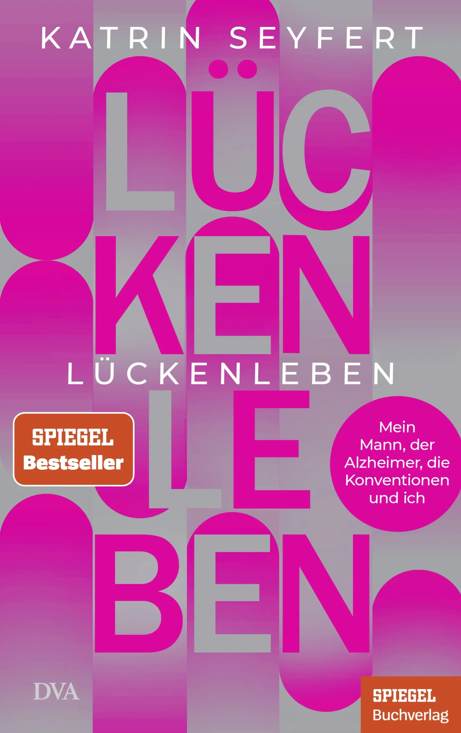 Vom Umgang mit einem unheilbar Kranken in der Familie und den Erwartungen von außen, die das Leid noch schlimmer machenFünf Jahre hat Katrin Seyfert ihren Mann durch seine Alzheimer-Erkrankung begleitet. Anfang 50 war er, als er die Diagnose bekam, Arzt und Vater von fünf Kindern. Sie hat den Familienalltag organisiert, die Finanzen, den Pflegedienst. Schließlich die Beerdigung. Schonungslos offen und brutal ehrlich erzählt sie davon, wie es ist, wenn der Partner allmählich seine Sprache und damit seine Identität verliert. Wie sie mit der Rolle hadert, die ihr erst als pflegende Ehefrau, dann als Witwe zugeschrieben wird. Und wie sie ihren eigenen Weg findet, sich mit der Lücke, die ihr Mann hinterlassen hat, zu arrangieren. Das Leben schlug zu, mit ihren Texten schlägt sie zurück: gegen die Konventionen, gegen die Tabus, gegen die Selbstverleugnung.