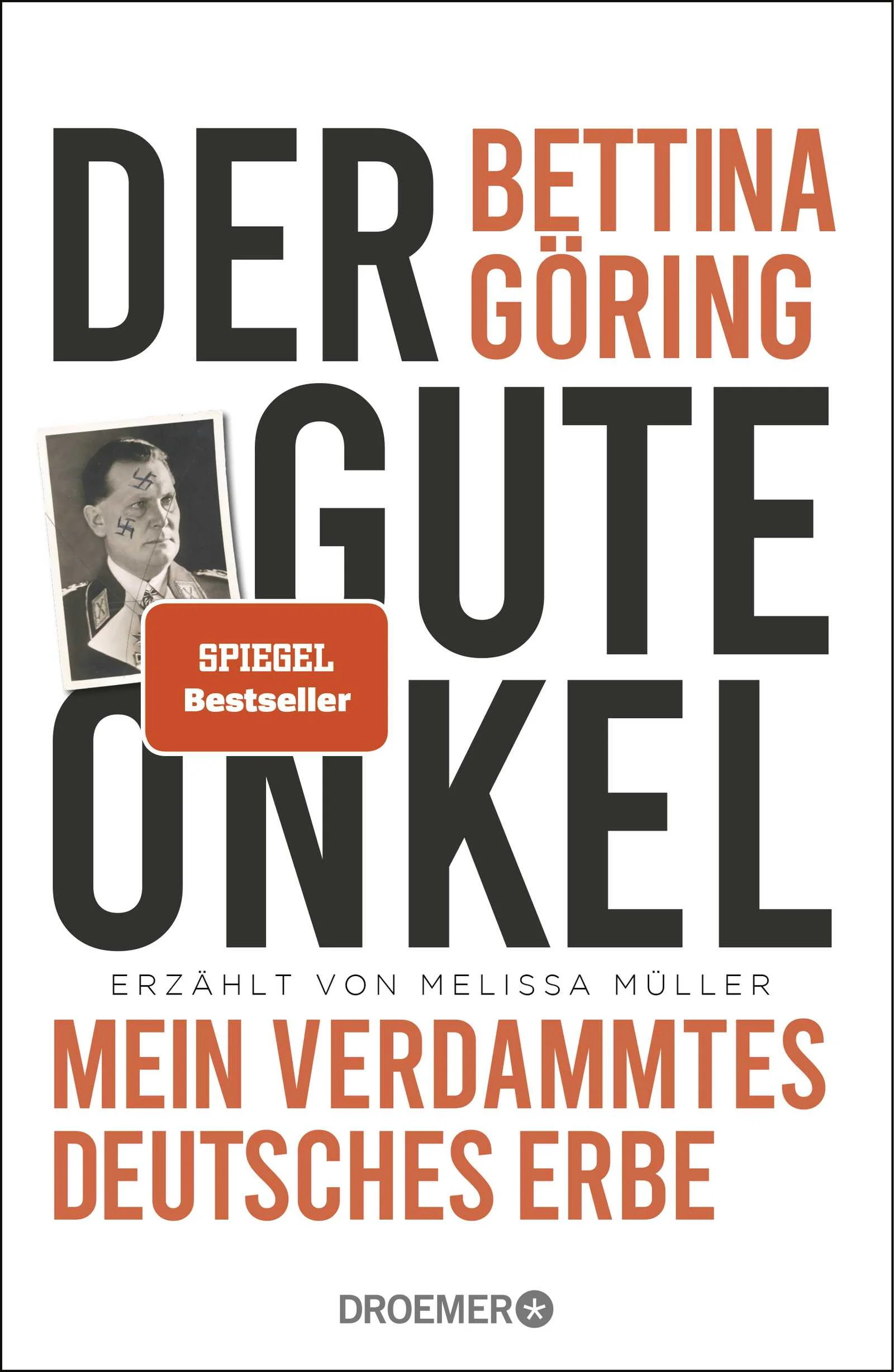 Bettina Görings Biografie ist eine Auseinandersetzung mit ihrer dunklen Familiengeschichte und dem verbrecherischen Erbe ihres Großonkels, Reichsmarschall Hermann GöringBettina Görings Name ist ihr Schicksal. Als Großnichte von Reichsmarschall Hermann Göring wächst sie im Schatten seiner Verbrechen auf, der in der Zeit des Nationalsozialismus für tausendfachen Mord verantwortlich war. Früh rebelliert sie und entflieht Ende der 60er Jahre der bedrückenden Verbindung in die Welt der Hippies und Freigeister.Der Nazi, der Guru und ichDoch weder in der linken Kommune noch im Aschram in Poona kann sie ihrer Vergangenheit entkommen. Sie erkennt, dass auch sie falschen Führern hinterhergelaufen ist und dass allein die Auseinandersetzung mit der dunklen Seite ihrer Familie sie befreien kann. Bettina Göring gewährt einen sehr persönlichen Einblick in die Geschichte ihrer Familie und ins Nachkriegsdeutschland. Sie legt ein mutiges Zeugnis ab über ihren Umgang mit dem schwierigen Erbe aus der Zeit des Nationalsozialismus.»Hermann Göring war ein Massenmörder und Psychopath, der sehr charmant sein konnte. Monster sind nicht charmant, oder?« Bettina GöringDiese Autobiografie legt den Finger in die Wunde der deutschen Erinnerungskultur – und wird dabei aus einer persönlichen und erlebbaren Perspektive erzählt. Es ergründet die Frage, wie sich der Schatten unserer deutschen Vergangenheit bis heute auf uns auswirkt und nimmt damit gleichzeitig die Sinnfrage einer ganzen Generation in den Fokus. Ein Buch, das zeigt, wie wichtig die Aufarbeitung der dunklen Geschichte Deutschlands ist, damit die Fehler der Vergangenheit nicht wiederholt werden.