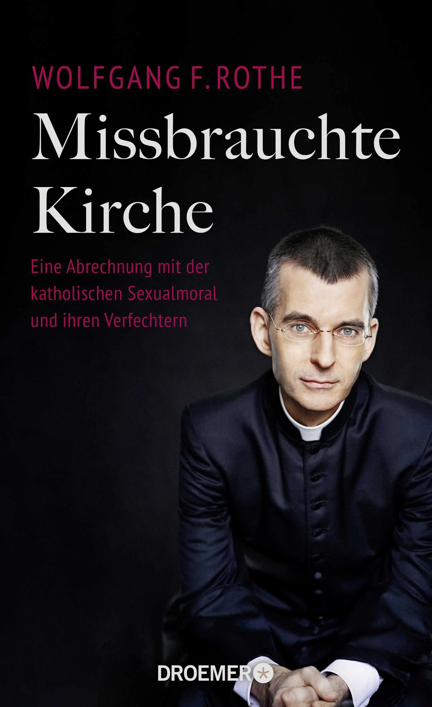 Das top-aktuelle Sachbuch zur Missbrauchs-Debatte: Ein Priester redet Klartext über den Missbrauch in der katholischen Kirche - auf der Anklagebank neben den Tätern auch die katholische Sexualmoral! Wolfgang F. Rothe, Pfarrvikar in einer katholischen Gemeinde, hat vor einigen Jahren eine grausame Erfahrung gemacht: Er wurde zum Opfer von Machtmissbrauch durch seinen Bischof. Erst jetzt findet er die Kraft, seine Geschichte zu erzählen. Sein Bericht ist aber mehr als eine weitere Opfer-Geschichte aus der katholischen Kirche. Der promovierte Theologe und Kirchenrechtler bezeichnet den tausendfachen Missbrauch durch Geistliche als System-Versagen der katholischen Kirche. Mit ihrer ins Zwanghafte übersteigerten Fixierung auf das Thema Sexualität bzw. Sexualmoral (u.a. Ablehnung von Homosexualität; Aufrechterhaltung des Zölibat; Einmischung in gemischt-konfessionelle Ehen; keine Kommunion für Wiederverheiratete; untergeordnete Rolle der Frau in der katholischen Kirche) macht sich die Kirche der Förderung des Missbrauchs schuldig, so Rothe. Verantwortlich sind konservative Kreise, die jedwede liberale Neigung der Gesamt-Kirche in Sachen Sexualität bekämpfen. Besserung ist nur möglich, davon ist Rothe überzeugt, wenn der Einfluss dieser Kreise beschnitten wird und die katholische Kirche Abschied nimmt von ihrer überkommenen Sexualmoral.Doris Reisinger, ebenfalls ein Missbrauchsopfer und erfolgreiche Buchautorin (