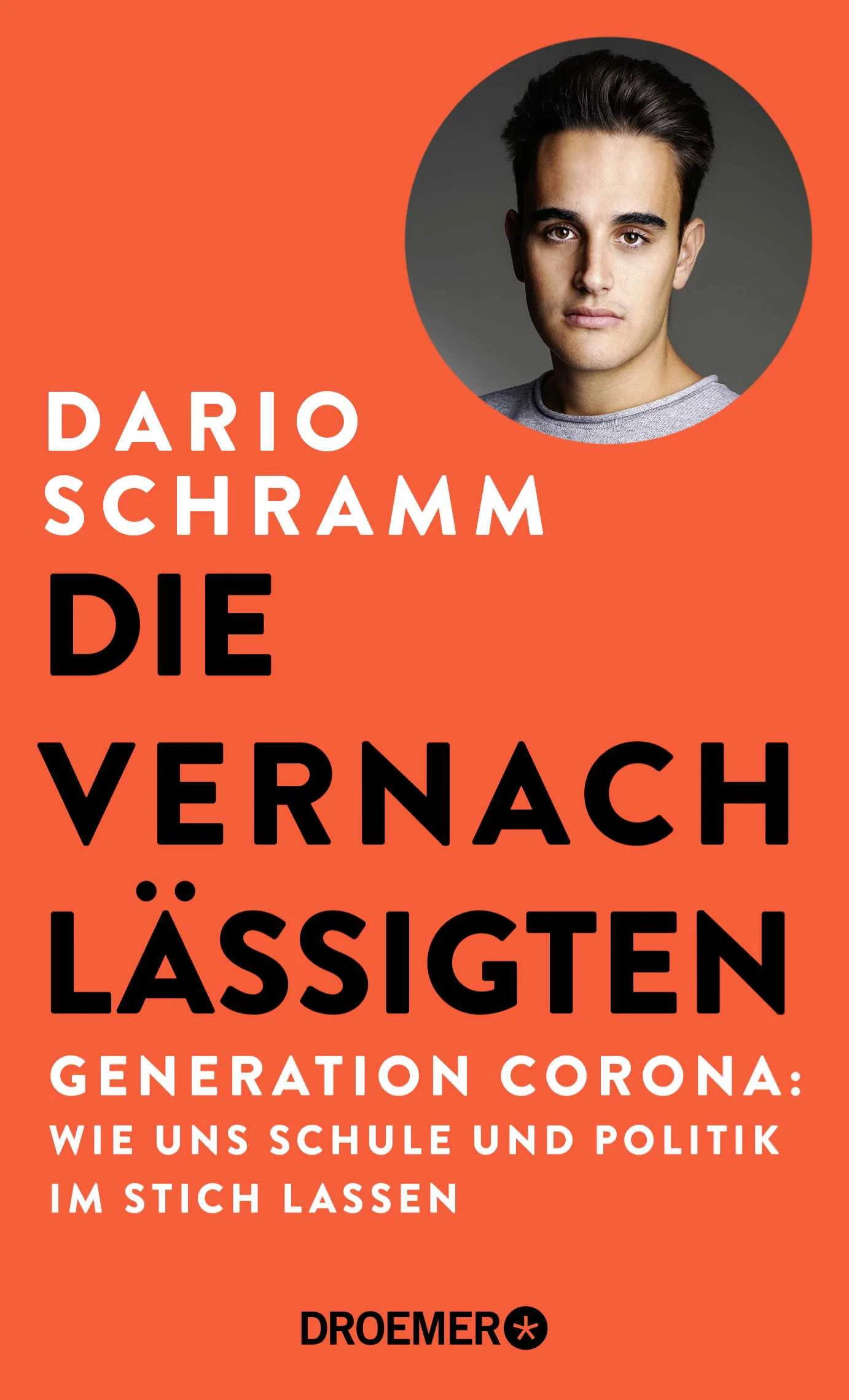 Eine Streitschrift über die Missstände der Schulpolitik von der Stimme einer empörten GenerationDeutschlands ehemaliger oberster Schülersprecher Dario Schramm ist einer der schärfsten und profiliertesten Kritiker der Schulpolitik seit dem ersten Lockdown und klagt an: Wie kann es sein, dass Kinder und Jugendliche nicht nach ihren Bedürfnissen gefragt werden? Warum werden sie wenn überhaupt nur als allerletzte mitgedacht?Und wieso wird die Lufthansa mit einem Milliarden-Paket gerettet, während es an Schulen immer noch mit Luftfiltern und schnellem Internet hapert?Schülerinnen und Schüler stehen ganz unten auf der Prioritätenliste der Politik – nie wurde dies deutlicher als während der Corona-Pandemie. Durch Bildungsverluste und große psychische Belastungen ist gar die Rede von einer verlorenen Generation. Dario Schramm möchte dies nicht hinnehmen.Als Pandemie-Abiturient kennt er die Probleme der Generation Corona wie kein Zweiter: seien es Wechselunterricht, Homeschooling, schleppende Digitalisierung, aber auch fehlendes Mitspracherecht, Chancenungleichheit oder Inklusion. Er legt den Finger in die Wunde und zeigt konstruktive Lösungswege auf. Denn nur wer sich engagiert, kann etwas ändern.Dario Schramm (Jg. 2000) ist einer der schärfsten Kritiker der Schulpolitik während der Corona-Pandemie und setzt sich unermüdlich für die Belange von Schülerinnen und Schülern ein. Nach seinem Abitur im Frühjahr 2021 hat er das Amt des Generalsekretärs der Bundesschülerkonferenz im Herbst 2021 abgegeben, um in Frankfurt/Oder Recht und Politik zu studieren. Seit Januar 2022 verantwortet er darüber hinaus die politische Kommunikation der Lernplattform simpleclub. Schramm kommt aus Bergisch Gladbach und ist Mitglied der SPD.