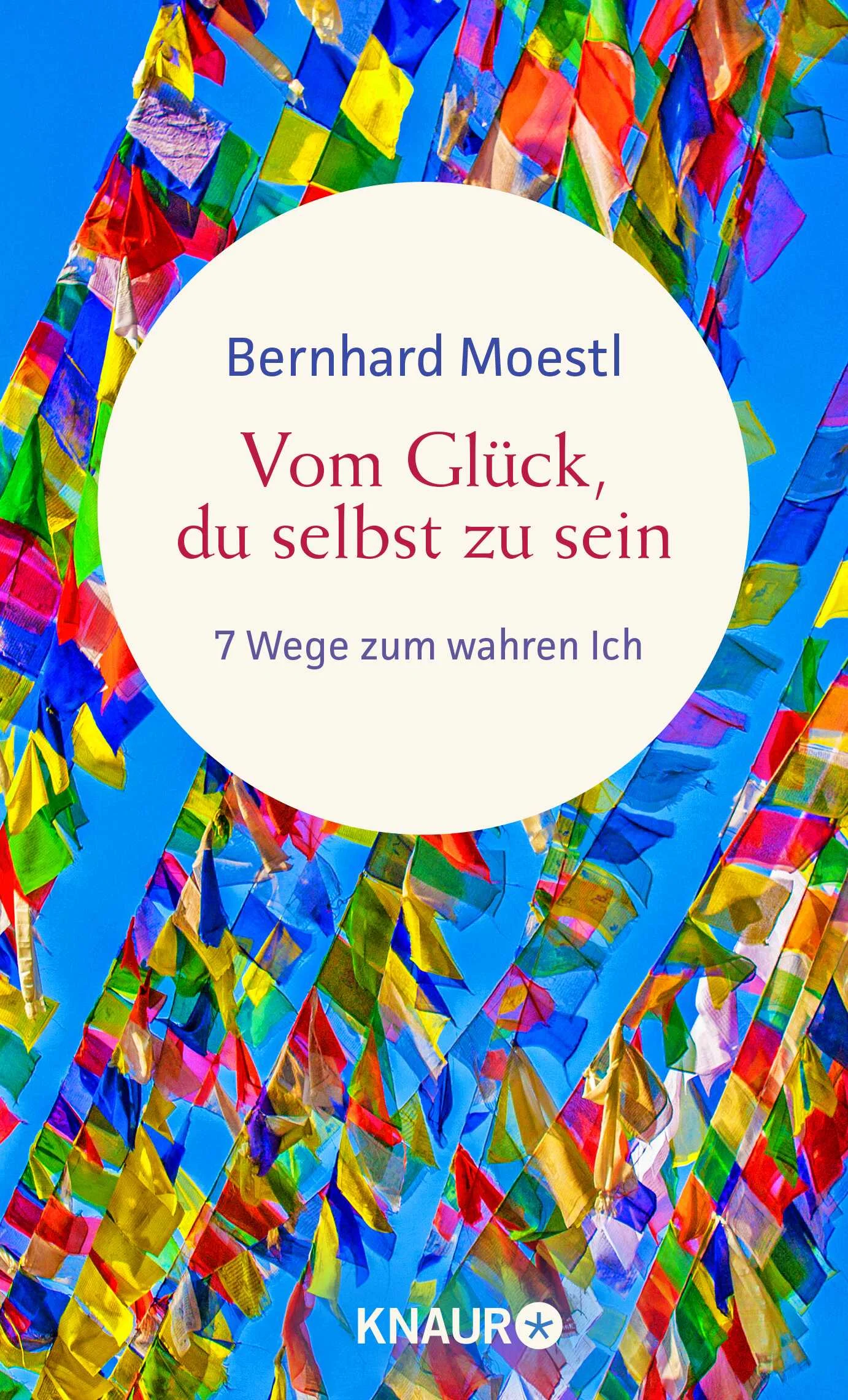»In jedem Menschen steckt ein König. Sprich zu ihm, und er tritt hervor.« Bernhard MoestlDas neue, liebevoll gestaltete Buch vom bekannten Bestseller-Autor und Business-Coach: Bernhard Moestl zeigt uns Wege, zum eigenen Ich zu stehen in einer sich verändernden Welt.Die Krise ist leider noch nicht vorbei, doch du bist dir fremd geworden? Bist mit dir unzufrieden und weißt nicht, welches Ich hinter Maske und Bildschirm-Person in dir steckt?Dieses wahre Ich kannst du finden.Bestseller-Autor und Business-Coach Bernhard Moestl zeigt Wege auf zu dem Menschen tief in dir. Wie aber macht man das - sich selbst finden?Selbstfindung erfordert kein Kopfzerbrechen oder großen Ernst. Bernhard Moestl stellt hier verschiedene Wege vor, die uns unserem wahren Ich näher bringen: Wie aber streift man durchs Leben? Wie eine Tänzerin, unbeschwert und mit Leichtigkeit? Oder von materiellen Dingen unbelastetet wie ein wandernder Mönch?Verpackt in einfach zugängliche Geschichten, macht uns der Bestseller-Autor Mut. Er nimmt uns mit auf eine Entdeckungsreise, die zu uns selbst führt. Er zeigte Wege zur Selbstfindung auf, die unserem eigenen Ich entsprechen. Seine profunde Kenntnis asiatischer Lebensweisheit befähigt ihn darüber hinaus, uns das Herz zu öffnen und uns Mut zu machen. Geh auch du los auf deinen ureigenen Weg zum wahren Ich.„Man muss nur bereit sein, den Sprung zu wagen. Aber wer dies tut, der wird sich am Ende seines Lebens darüber freuen.“Yoga aktuell zu Der Traum vom unangepassten Leben
