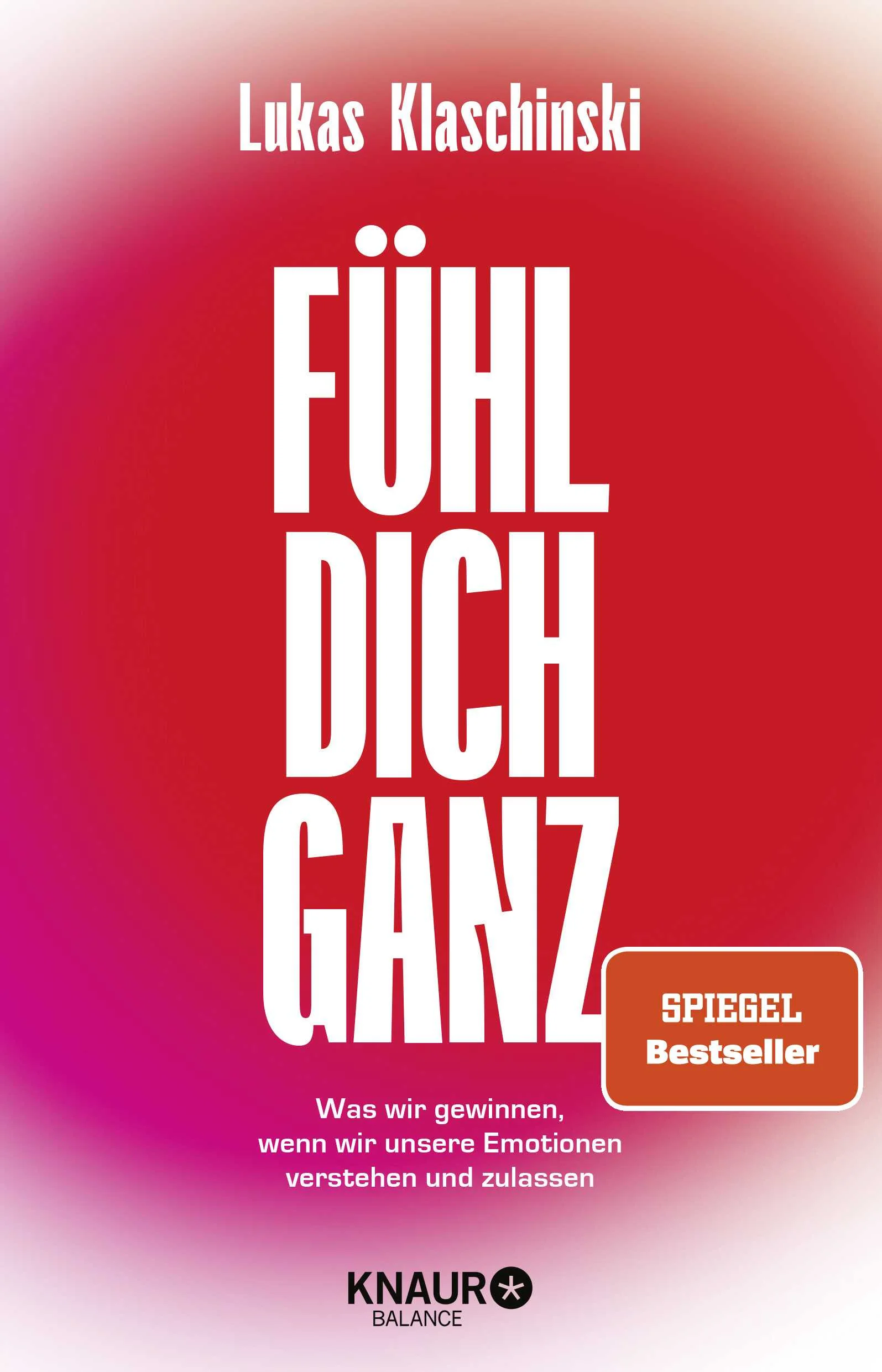 Psychologie-Podcaster Lukas Klaschinski zeigt dir, warum Gefühlsbereitschaft der Schlüssel zu einem erfüllten Leben istSie sind das Wichtigste des menschlichen Erlebens: unsere Gefühle! Zugleich haben wir heute ein großes Problem mit unserer Gefühlsbereitschaft, denn durch unbegrenzte Möglichkeiten ist die Versuchung groß, sich abzulenken. Der bekannte Psychologe und Podcaster Lukas Klaschinski zeigt dir in seinem Sachbuch, wie du stattdessen mit deinen eigenen Gefühlen und denen anderer besser umgehen kannst. Auf diese Weise lernst du deine Emotionen anzunehmen, sie zu integrieren und für dich als Wegweiser im Leben zu nutzen. Finde Schritt für Schritt zurück zu dir Häufig bekommen wir in unserer Gesellschaft ein falsches Bild von Emotionen vermittelt. Freude ist willkommen, Angst wird ausgesperrt. Lukas‘ Überzeugung: Gefühle sind Teil des Lebens und gehören dazu - die angenehmen wie die unangenehmen. Wenn wir sie mit Gefühlsbereitschaft in unser Leben lassen, können wir ihre wichtige Botschaft erkennen. Wir sind nicht mehr fremdgesteuert, sondern führen so ein selbstbestimmtes Leben und finden unseren Sinn. Fundiert und nahbar erklärt der Autor die Psychologie hinter unserer Gefühlswelt und zeigt: Kein Gefühl ist schlecht. Durch seine persönlichen Geschichten kannst du in diesem Buch Gefühle erleben, verstehen und dich selbst ausprobieren. Mithilfe der renommierten Akzeptanz- und Commitment-Therapie (ACT) veranschaulicht Lukas Klaschinski, wie sich wirkliche Gefühlsbereitschaft erleben lässt und was uns tatsächlich dabei hilft, ein erfülltes Leben zu führen. In diesem Buch findest du:fundierte und spannende Erklärungen zur menschlichen Psyche,viele Praxisbeispiele zum besseren Verständnis deiner Emotionen und Verhaltensweisen,ehrliche Berichte aus Lukas‘ eigener Erlebnis- und Gefühlswelt,Konkrete Übungen und Impulse für einen achtsamen Umgang mit deinen Gefühlen,Vom Autor eingesprochene Meditationen.