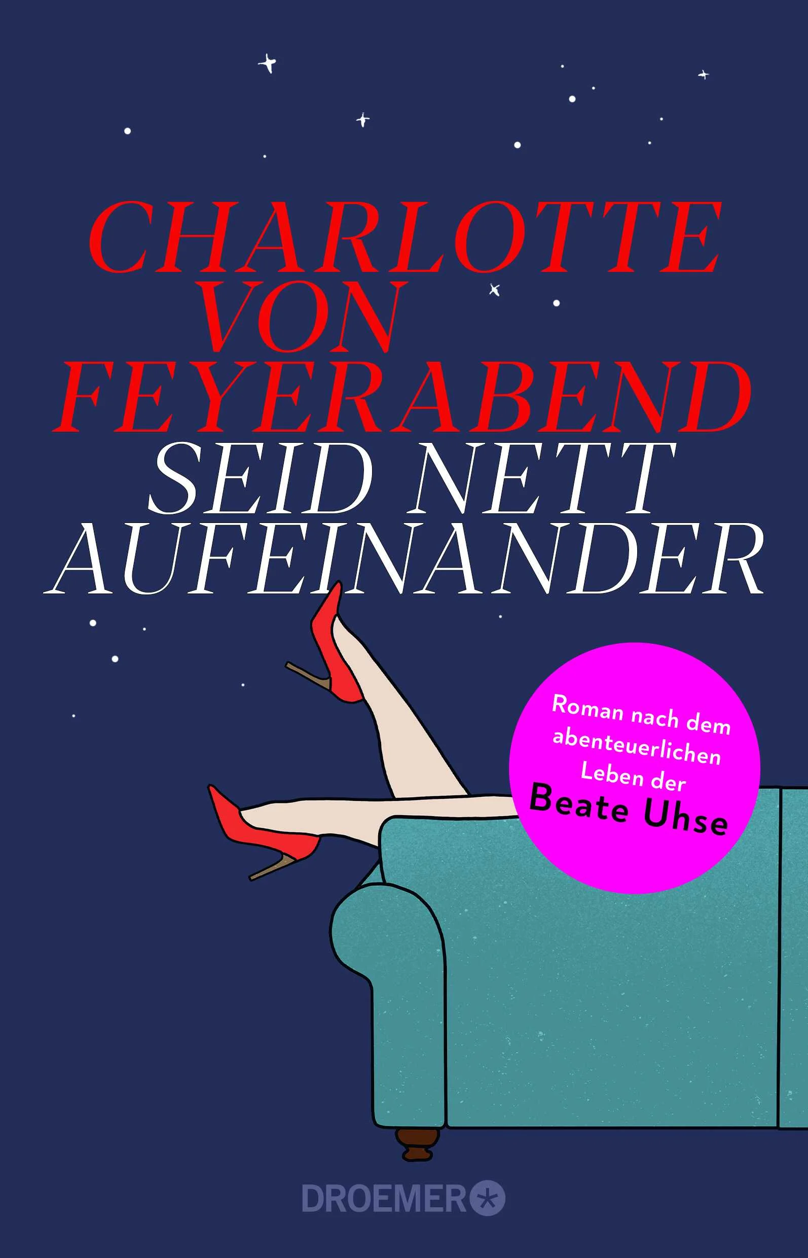 Liebe ist Freiheit – der erste Roman über Beate UhseMit ihrem biografischen Roman über die Unternehmerin, die sich für die sexuelle Befreiung der Frau engagierte, setzt Charlotte von Feyerabend einer Pionierin der Frauenbewegung ein leidenschaftliches Denkmal. Schon als Kind träumt Beate vom Fliegen – und lernt von ihrem Vater, dass sie alles erreichen kann, wenn sie es nur wirklich will. Mit achtzehn macht sie ihren Pilotenschein und trifft ihre große Liebe. Doch die Idylle währt nur kurz, denn ihr Mann, ebenfalls Pilot, wird im 2. Weltkrieg abgeschossen.Im Deutschland der Nachkriegszeit steht Beate Uhse mit ihrem kleinen Sohn ohne alles da und muss als Handelsreisende durch das ganze Land tingeln, um zu überleben. Dabei wird sie auf die Sorgen der Frauen aufmerksam, die in dieser elenden Zeit nicht schwanger werden wollen. Als Tochter einer der ersten Ärztinnen Deutschlands beschließt Beate, ihnen zu helfen. Für ein paar Pfennige verkauft sie eine Aufklärungsschrift, die sie bald mit Artikeln für die »Ehehygiene« ergänzt.Denn Beate Uhse hat einen Traum: Jede Frau soll das Recht auf einen Orgasmus haben! So wird nicht nur ihr unternehmerisches Talent geweckt, sondern auch ihr Wunsch, für die sexuelle Befreiung der Frau zu kämpfen – die Geburt einer Legende und der Beginn eines Imperiums, das jeder kennt …Der biografische Roman über die Kunstfliegerin, Unternehmerin und Pionierin der Frauenbewegung Beate Uhse bietet hochspannende Unterhaltung für die Leser*innen von Romanen über starke Frauen oder Unternehmer*innen-Biografien wie von Laura Baldini und Romy Seidel.