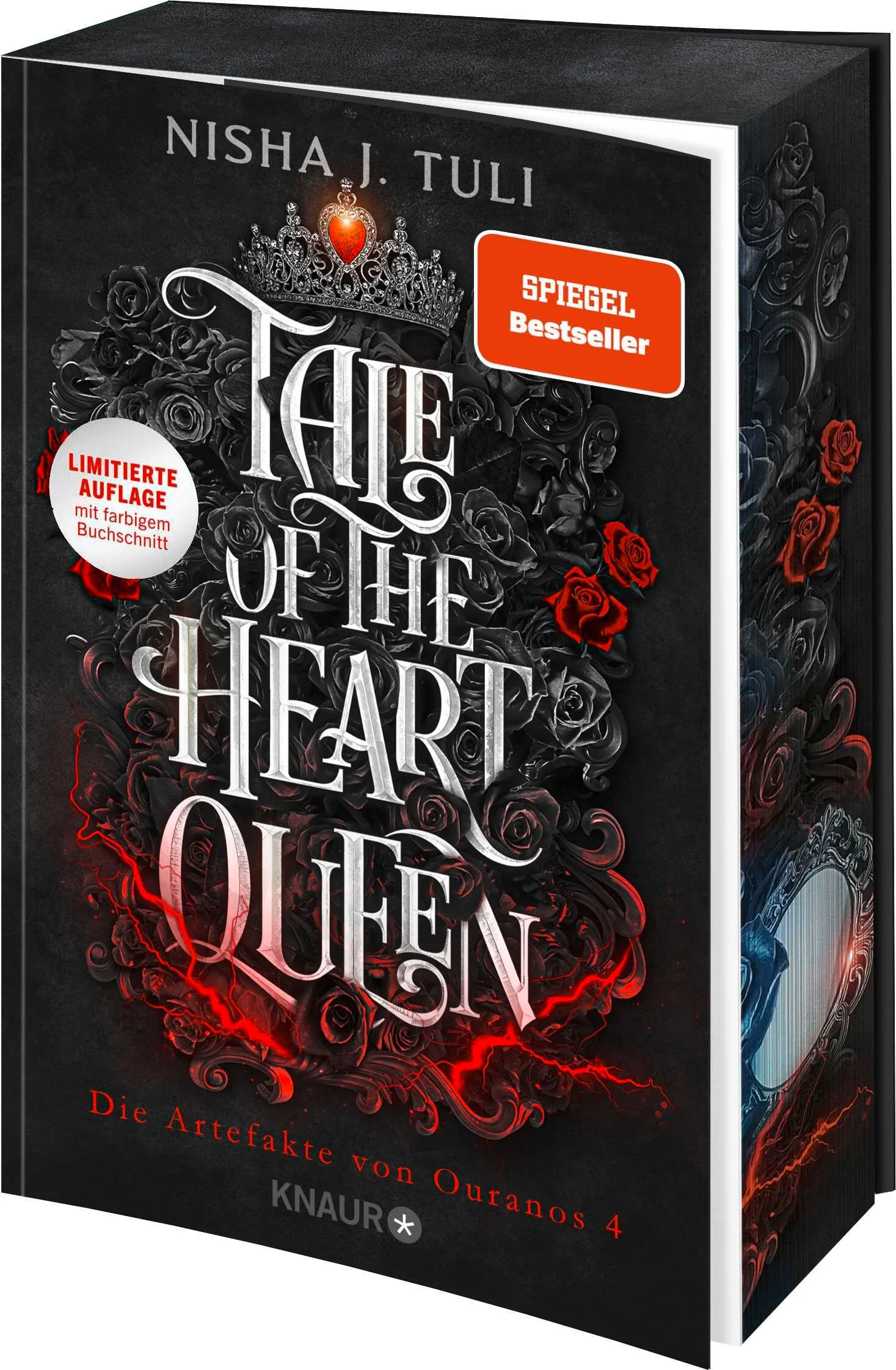 +++ Aufwendig gestaltete limitierte Erstauflage mit Farbschnitt, nur solange der Vorrat reicht +++ Spicy, actionreich, magisch: Das große Finale der actionreichen Fantasy Romance, über die ganz BookTok spricht!Lor hat den größten Fehler ihres Lebens begangen und ist nun auf der Flucht vor dem Aurorakönig. Doch ein neuer Feind bringt das Schicksal von ganz Ouranos ins Wanken und Lor muss sich endlich ihrer Bestimmung stellen, ob sie will oder nicht. Lor ist bereit zu kämpfen: Für ihre Freunde, für das Reich und für ihre Liebe – und sie setzt alles daran, dass sich die Geschichte nicht wiederholt. Große Gefühle, knisternde Spannung und jede Menge Action! Im vierten Band des TikTok-Erfolgs der romantischen Fantasy-Reihe erwartet dich:eine slowburn enemies-to-lovers Fae Romantasymorally grey Charakterepolitische Intrigen am Hof machthungriger High Faeeine Königsfamilie auf der Fluchteine Liebe, die Grenzen überwindetund natürlich jede Menge Spice!Die kanadische Autorin Nisha J. Tulis hat mit ihrer unterhaltsamen, romantischen New-Adult-Fantasy direkt einen Hit auf TikTok gelandet: Leser*innen vergleichen die Fantasy Romance mit »Das Reich der sieben Höfe« von Sarah J. Maas oder »The Serpent and the Wings of Night« von Carissa Broadbent. Das perfekte Buch für den Book Hangover nach »Fourth Wing« und »Iron Flame«!»Die Artefakte von Ouranos« erscheinen in folgender Reihenfolge:Trial of the Sun QueenRule of the Aurora KingFate of the Sun KingTale of the Heart Queen