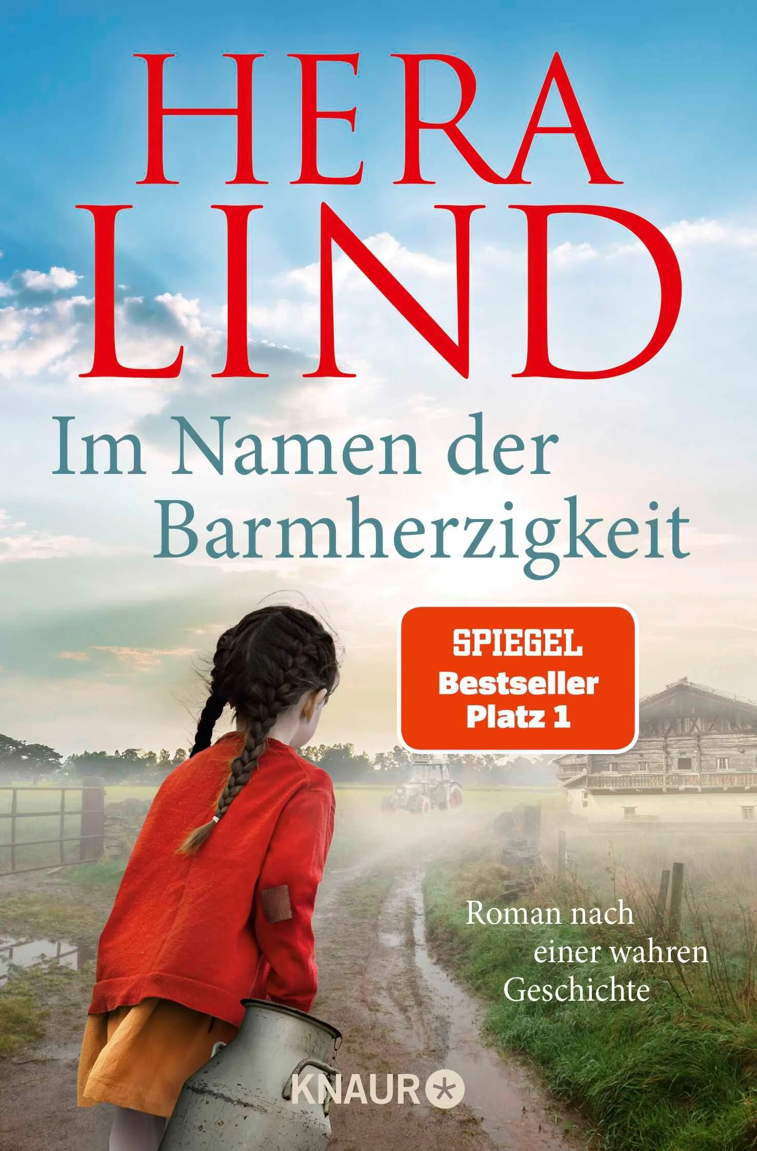 Die wahre Geschichte eines Pflegekindes auf einem BergbauernhofMitfühlend und Mut machend erzählt Spiegel-Bestseller-Autorin Hera Lind in ihrem Tatsachenroman »Im Namen der Barmherzigkeit« das Schicksal von Steffi, die Furchtbares durchgemacht hat. Aber zum Schweigen hat sie sich nicht bringen lassen.Im Namen der Barmherzigkeit nimmt die steirische Bauernfamilie Kellerknecht jedes Jahr ein Pflegekind auf. So kommt die knapp dreijährige Steffi in den Siebzigerjahren auf den abgelegenen Bauernhof. Zwischen den anderen Pflegekindern lernt sie schnell, dass sie für ihre kargen Mahlzeiten und das Etagenbett in der Dachkammer hart schuften muss, und zwar barfuß. Ab ihrem neunten Lebensjahr wird Steffi vom Bauern regelmäßig missbraucht. Mit fünfzehn ist sie schwanger und wird in ein Kloster abgeschoben, wo sich barmherzige Nonnen um ledige junge Mütter kümmern. Steffi will ihrem Kind eine bessere Kindheit bieten und macht sich auf die Suche nach ihrer leiblichen Mutter…Ein berührendes Schicksal über ein verdrängtes Kapitel unserer GeschichteWas Steffi zugestoßen ist, war auch kein Versehen: Bis in die 80er-Jahre hinein wurden Heimkinder systematisch bei verarmten Bauern untergebracht – nicht nur in Österreich. Bestseller-Autorin Hera Lind gibt in ihrem Tatsachenroman mit Steffi stellvertretend Tausenden Kindern eine Stimme.