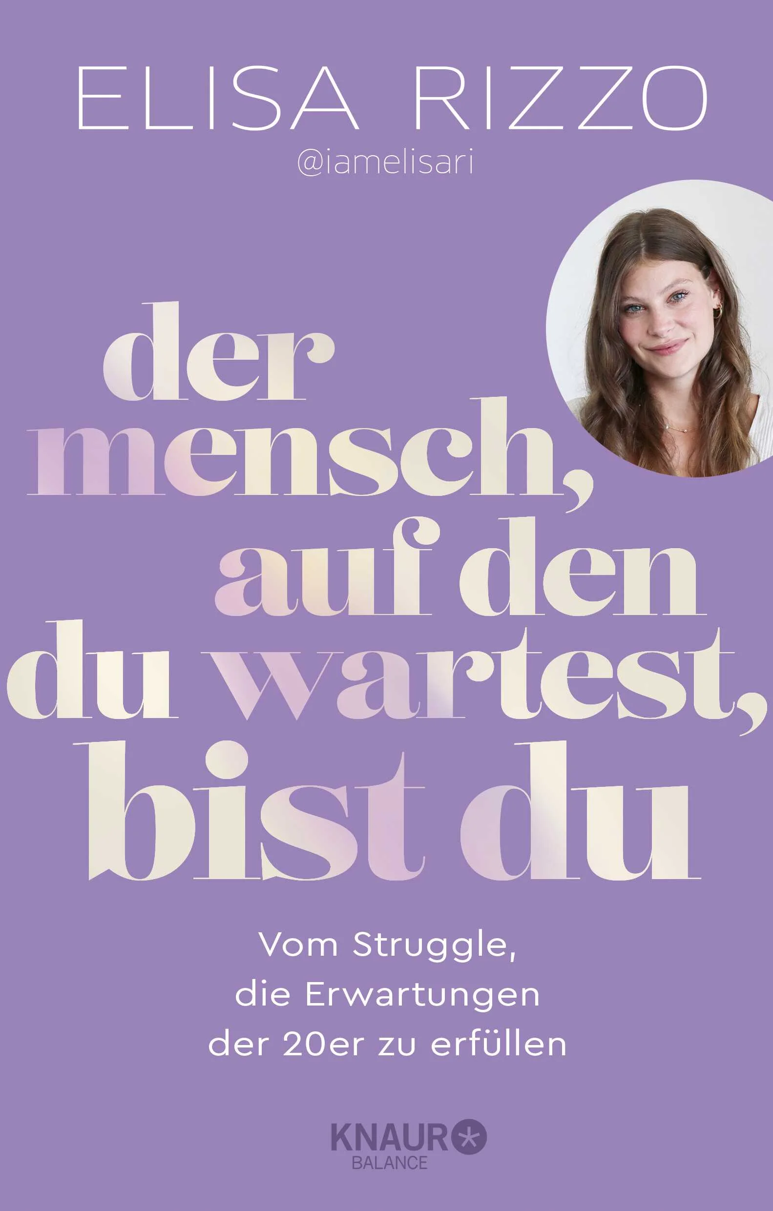 Konkrete Hilfe für die Struggles der Gen Z und Millennials von der bekannten Influencerin  iamelisariIn einer Welt, in der die Ansprüche an das Selbstbild und die Leistungen immer höher werden, struggelt besonders die Generation der 20- bis 30-Jährigen. Mit Empathie und Verständnis erzählt die bekannte Influencerin Elisa Rizzo (iamelisari) von ihrer Reise durch die Turbulenzen der Selbstfindung und der Suche nach einem erfüllten Leben. Sie spricht über die essentiellen Fragen und Themen, die ihre Generation beschäftigen:Zeitdruck und ErwartungenSelbstzweifel und das Gefühl des VersagensFreundschaften knüpfen im ErwachsenenalterDie Last der verpassten ChancenDie Balance zwischen Alleinsein und ZugehörigkeitElisa zeigt, wie es dir gelingen kann, in all diesen Strugglen dein Mindset zu ändern und andere Perspektiven einzunehmen. Durch das Teilen ihrer Erfahrungen und ihrer Learnings, ermöglicht dir die Autorin, deine eigenen Herausforderungen anzugehen und dein bestes Ich zu entfalten. Sie gibt dir am Ende jedes Kapitels wertvolle Impulse und Journalingfragen mit auf den Weg.