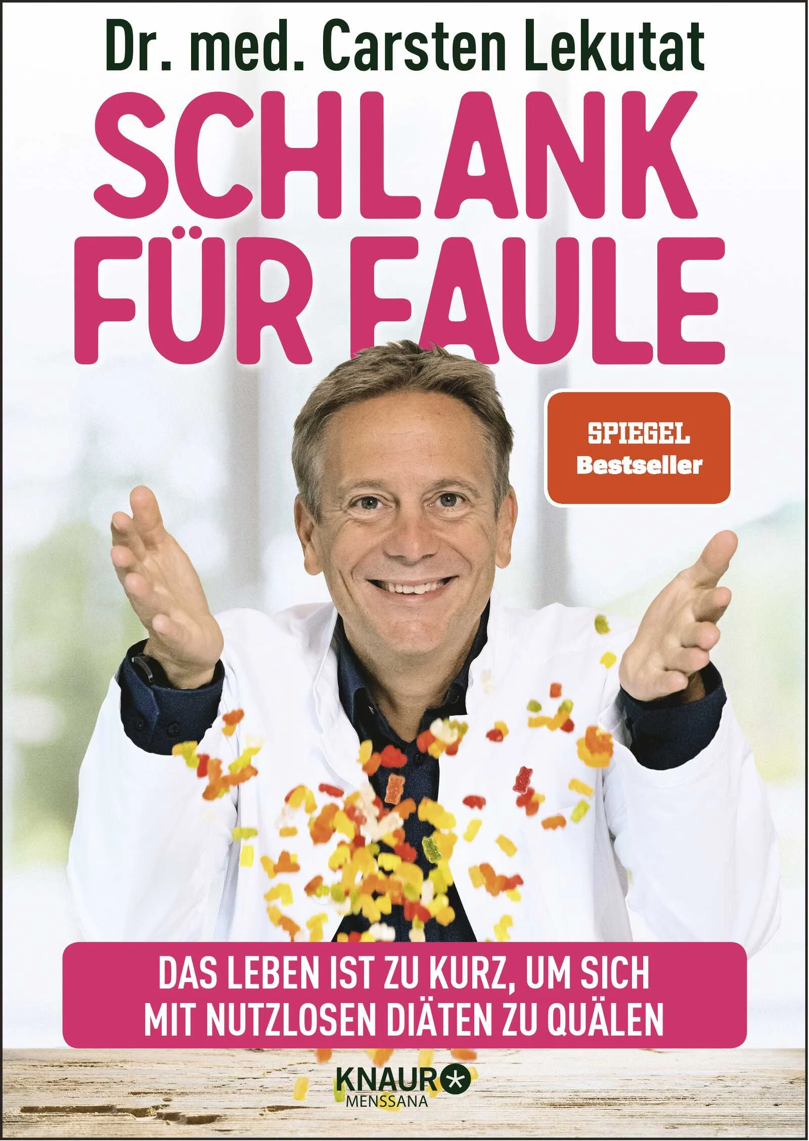Dauerhaft schlank sein ist möglich – medizinisch erprobt und ohne große Anstrengung  „Iss nicht weniger, iss das Richtige“ ist das Motto der Sprechstunde für Adipositas-Medizin des bekannten TV-Arztes Dr. med. Carsten Lekutat.Aus seiner Sicht macht es keinen Sinn, die Lebensqualität mit einer Aneinanderreihung von sinnlosen und anstrengenden Diäten zu zerstören. Es braucht viel mehr ein Konzept von Gewichtskontrolle, das uns lebenslang begleitet, ohne dass wir darunter leiden müssen. Denn Abnehmen ist eigentlich einfach, wenn man weiß, wie es geht. Das Gewicht zu halten ist die Herausforderung.Dr. med. Lekutat erläutert die medizinischen Ursachen von Übergewicht, die individuell und sehr unterschiedlich sein können. Neben Hormonen, Stoffwechsel, Bewegungsmangel, Psyche und Schlaf spielt natürlich auch die Ernährung eine entscheidende Rolle. Nach der Diagnostik zeigt er ganz konkret, wie Abnehmen mit schlauer Gewichtskontrolle dauerhaft gelingt. 