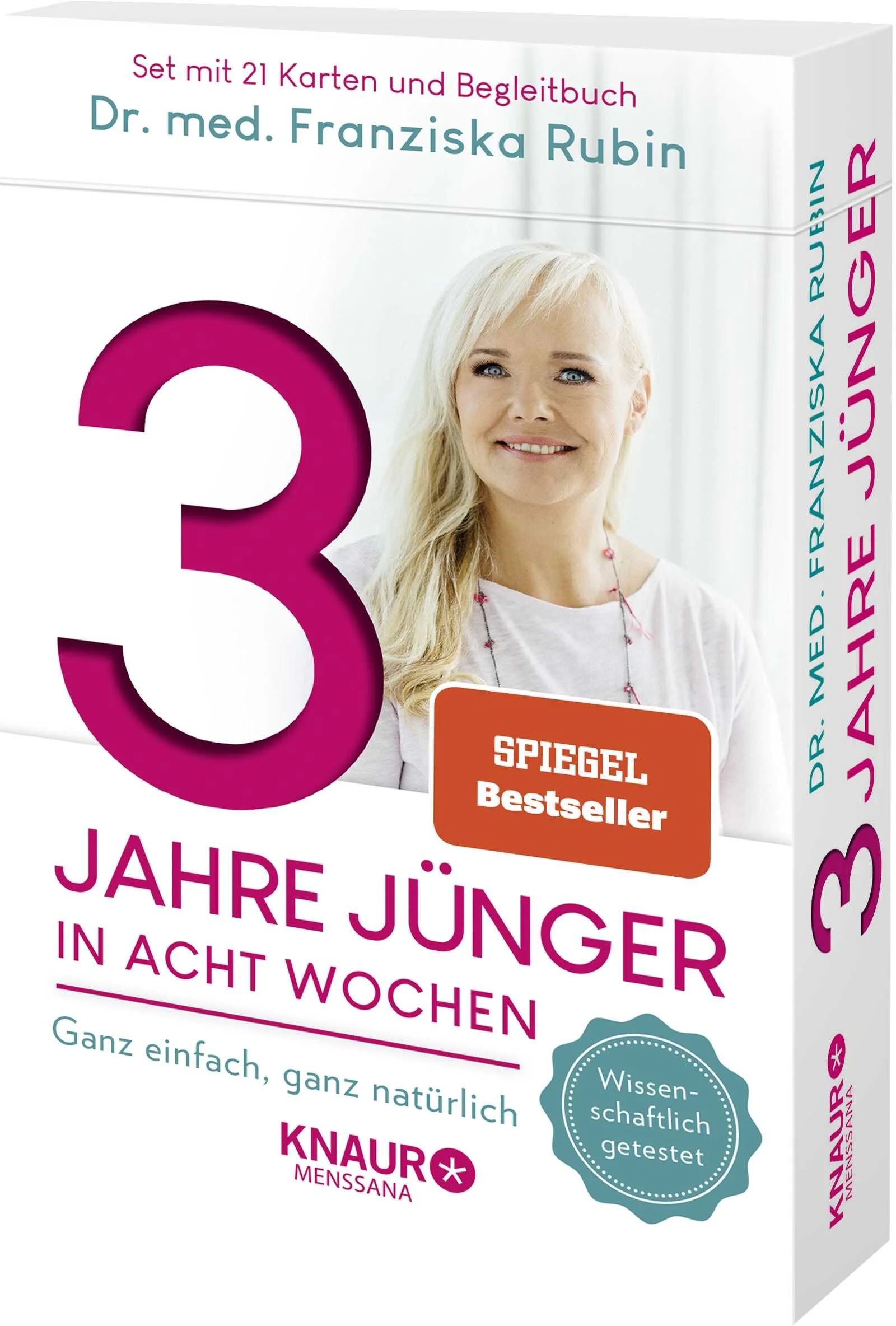 Mit Bestseller-Autorin Dr. med. Franziska Rubin einfach 3 Jahre jünger werden - natürlich, ganzheitlich und wissenschaftlich erprobtForscher*innen haben entdeckt, dass man Alterungsprozesse nicht nur stoppen, sondern sogar umkehren kann. Das wurde in einer Studie wissenschaftlich nachgewiesen. Je nach genetischer Veranlagung, Lebensweise, Umwelteinflüssen sowie Stress altern unsere Zellen mehr oder weniger schnell. Proband*innen haben acht Wochen lang ein eigens dafür entwickeltes Programm absolviert. Das Ergebnis war eine deutliche Verjüngung von 3 Jahren! Und das nur durch eine etwas andere Ernährung und ein paar Veränderungen im Lebensstil.Zu den Jungmachern zählen z.B. Superfoods mit vielen Vitaminen und schützenden Pflanzenstoffen, Kräuter, entzündungshemmende Getränke, Bewegung, ausreichend Schlaf und Entspannung und Training für geistige Stärke, kluge Ziele und mehr Spaß am Leben.Dr. med. Franziska Rubin zeigt mit dieser Kartenbox inklusive Anleitungsbuch, wie diese Verjüngungskur einfach und leicht umgesetzt werden kann. Alles, was Sie tun müssen, sind 7 der 21 Anwendungen in Ihren Alltag zu integrieren - um so ganz natürlich an der biologischen Uhr zu drehen und jung zu bleiben.
