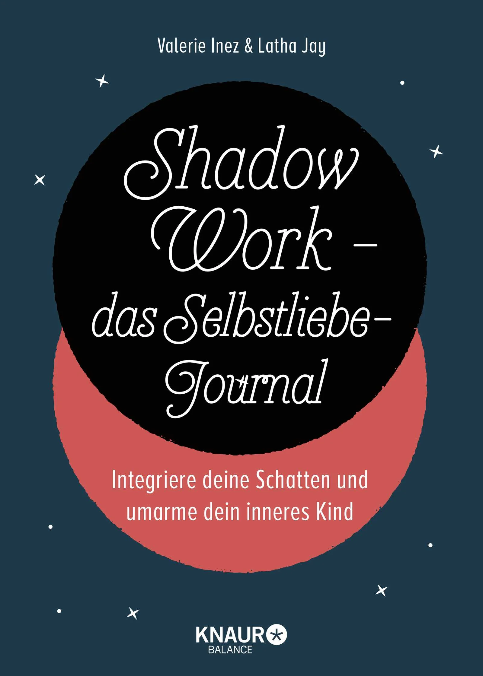 Shadow Work: Entdecke, akzeptiere und heile alle Teile deines SelbstFinde zu mehr Selbstliebe mit angeleiteten Übungen zur Schattenarbeit und Tagebuchaufzeichnungen, die dir helfen, alte Wunden zu heilen, schädliche Kreisläufe zu durchbrechen und alle Teile deines Selbst zu akzeptieren.Bei der Schattenarbeit geht es darum, die Persönlichkeitsanteile in dir aufzudecken, die du unbewusst verbirgst oder ablehnst und sie in dein Bewusstsein zu bringen, z. B. unerwünschte Charakterzüge oder Eigenschaften , die in der Kindheit unterdrückt wurden. Sie ermöglicht es dir, alle Teile deiner selbst zu erkennen, zu akzeptieren und zu heilen. So wirst du nicht länger durch emotionale Trigger, selbstsabotierendes Verhalten und limitierende Glaubenssätze zurückgehalten.Finde zur besten Version deiner selbstShadow Work kann eine Herausforderung sein, aber die Reise ist lohnend. Schritt für Schritt entdeckst du Teile deines Selbst, die bislang verborgen waren. Du lernst, diese Teile zu akzeptieren und besser zu verstehen, wer du wirklich bist. Dieser Prozess wirft unweigerlich ein Licht auf die Ursachen von tiefem emotionalem Schmerz, lädt zu tiefgreifender Heilung ein und schafft mehr Raum für Selbstliebe. Schattenarbeit für Selbstliebe und HeilungIn diesem Journal, das die Selbstliebe in den Vordergrund stellt, lernst du mittels Übungen, Reflexionen, liebevoller Selfcare-Rituale und vieler Eintragseiten, dich mit deinem inneren Kind zu verbinden. Lass Scham, Schuldgefühle und Ängste los und begegne der Welt wieder als ganzes, authentisches Selbst!