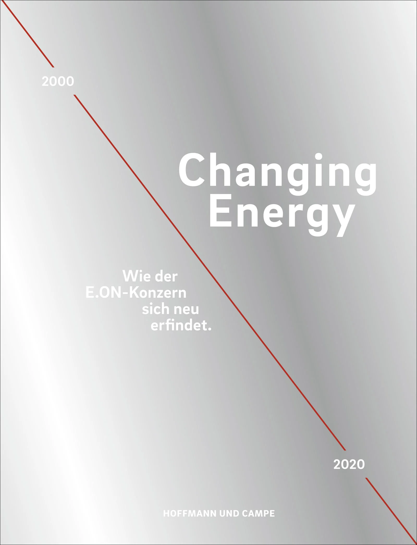 E.ON ist auf dem Weg zu einem der größten europäischen Versorger und will die deutscheEnergiebranche neu ordnen. Fünf Journalisten, die das Unternehmen seit seiner Gründungbeobachten, zeichnen den Übergang von der VEBA zur E.ON und die Fokussierung aufEnergie nach. In elf in sich geschlossenen Kapiteln ist dabei auch zu lesen, wie die Juristenund Ökonomen an der Firmenspitze nach der Liberalisierung Wettbewerb kennen lernenmussten, wie die Telekommunikation zur Goldgrube wurde und wie Erneuerbare Energienplötzlich den Markt durcheinander wirbelten. Unterhaltsam wird das Werk durch Anekdotenvieler Zeitzeugen. Nicht zuletzt steht Konzernchef Johannes Teyssen im Interview Rede undAntwort.