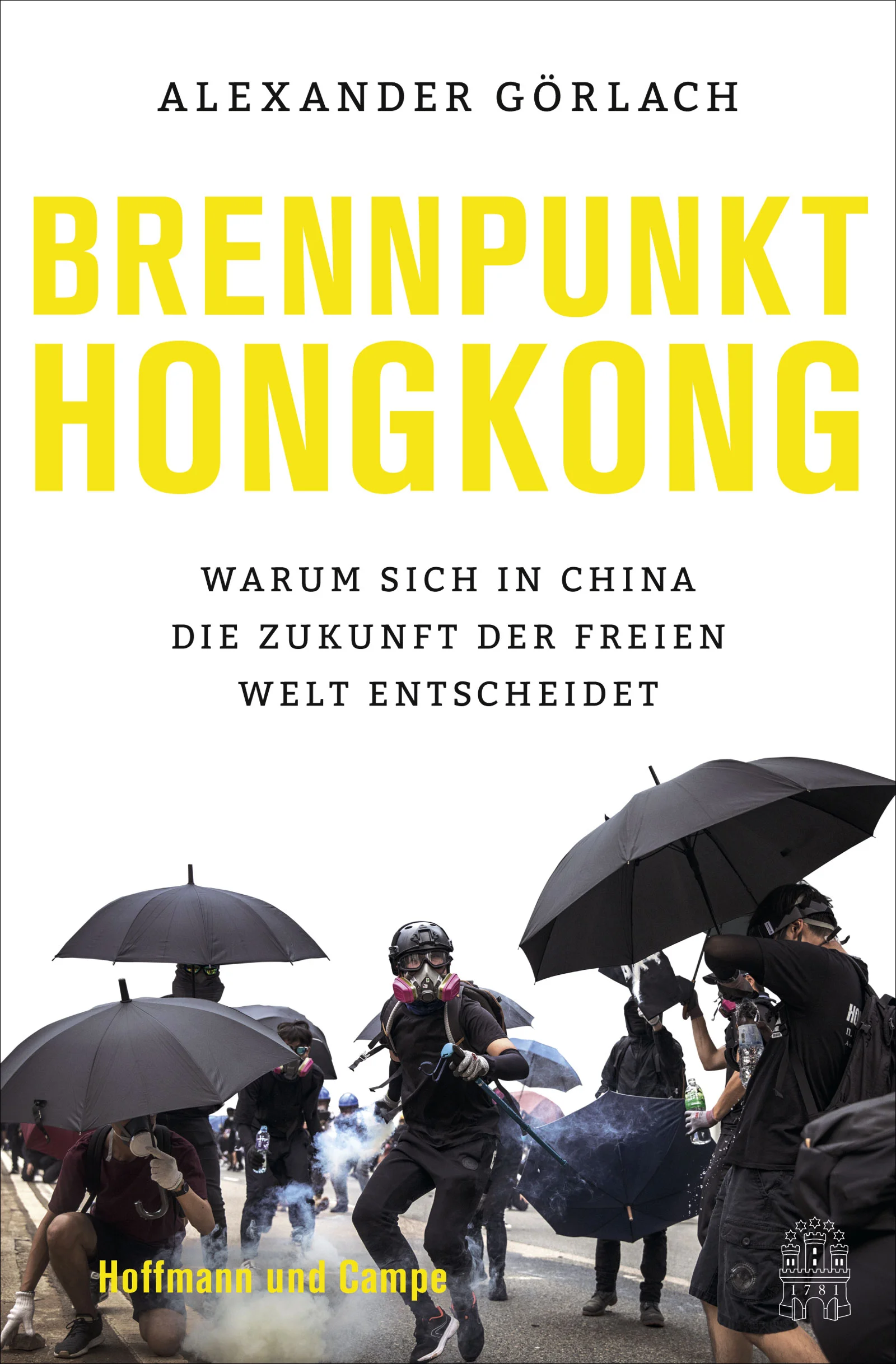 Sollte es uns Hoffnung machen, dass die Menschen in Hongkong für die Demokratie ihr Leben aufs Spiel setzen? Oder wird dort der globale Sieg der Autokratie besiegelt?Egal ob in Amerika, Europa oder Asien: Überall auf der Welt erleben wir den Aufstieg von rechtem Populismus und autokratischen Systemen. Die Zukunft der Demokratie steht auf dem Spiel. Nirgendwo wird dies so deutlich wie in Hongkong. Wie verhält sich der Westen dazu? Stehen wir den Menschen bei? Oder knicken wir ein vor der wirtschaftlichen Macht Chinas?Alexander Görlach kennt die Situation in Hongkong wie kaum ein anderer. Für ihn ist klar: Viele schauen mit Bewunderung auf die Prosperität Chinas und die vermeintlich schnelle Umsetzung von Entscheidungen. Doch in Hongkong wird deutlich, was ein Flirt mit autokratischen Staaten in Zukunft auch für uns bedeuten kann.