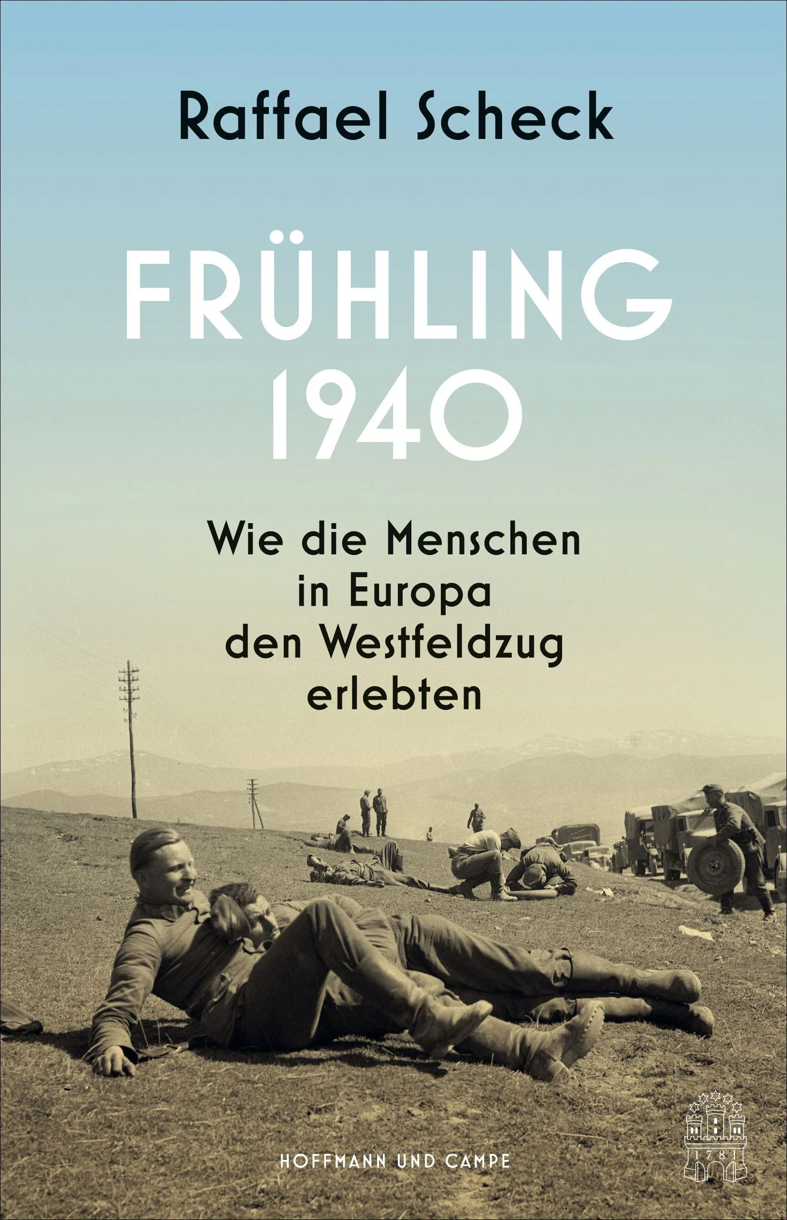 Als sich im Frühling 1940 Soldaten auf den einstigen Schlachtfeldern des Ersten Weltkrieges erneut feindselig und erbittert gegenüberstanden, kämpften sie nicht nur um ihr eigenes Überleben, sondern auch mit der schmerzlichen Vergangenheit. Während die Soldaten mit traumatischen Erlebnissen und der Trauer um viele der dort gefallenen Verwandten konfrontiert waren, wurden bei den dort lebenden Zivilisten dramatische Erinnerungen an die deutschen Gräueltaten wach. Auf Grundlage von zum Teil unveröffentlichten Berichten, Briefen und Tagebucheinträgen erzählt der renommierte Historiker Raffael Scheck eindrucksvoll von den Monaten Mai und Juni 1940 aus der Sicht gewöhnlicher Soldaten und Zivilisten auf beiden Seiten der Front.