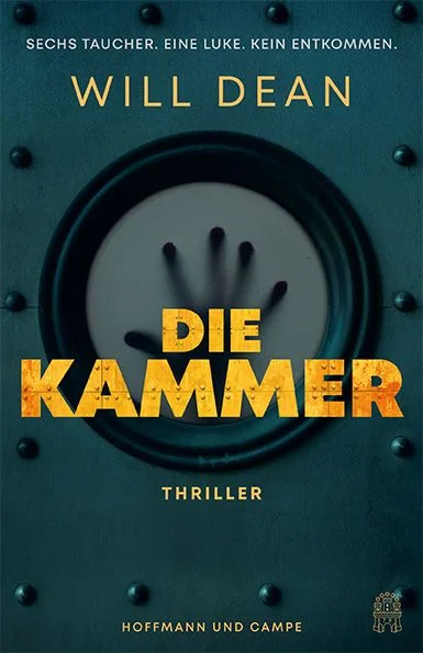 Sechs Taucher. Eine Luke. Kein Entkommen. Irgendwo in der Nordsee: Eine Gruppe von Tauchern – fünf Männer und eine Frau –, müssen vor ihrem Einsatz bei einer Ölpipeline zum Druckausgleich mehrere Tage in einer eisernen Kammer verbringen. Für die Profis eine vermeintliche Routine – bis es in der Kammer plötzlich einen ersten Todesfall gibt, dem weitere folgen. Die verbleibenden Tage werden für die weiter schwindende Zahl an Überlebenden zu einem nervenzerfetzenden Albtraum, aus dem es kein Entkommen gibt. Denn das Öffnen der Tür würde für alle Insassen den Tod bedeuten. Höllisch spannend und mit einem dunklen Twist: Dieser phänomenale Thriller ist ebenso unvorhersehbar wie unentrinnbar.»Ein wirklicher Pageturner und allen Lesern von Thrillern zu empfehlen.« Hans-Jürgen Strickling, Tiefseetaucher»Schon ohne Mord ist der von Dean beschriebene Tiefseetauchgang ungeheuer spannend.« Max Landorff, Die Zeit