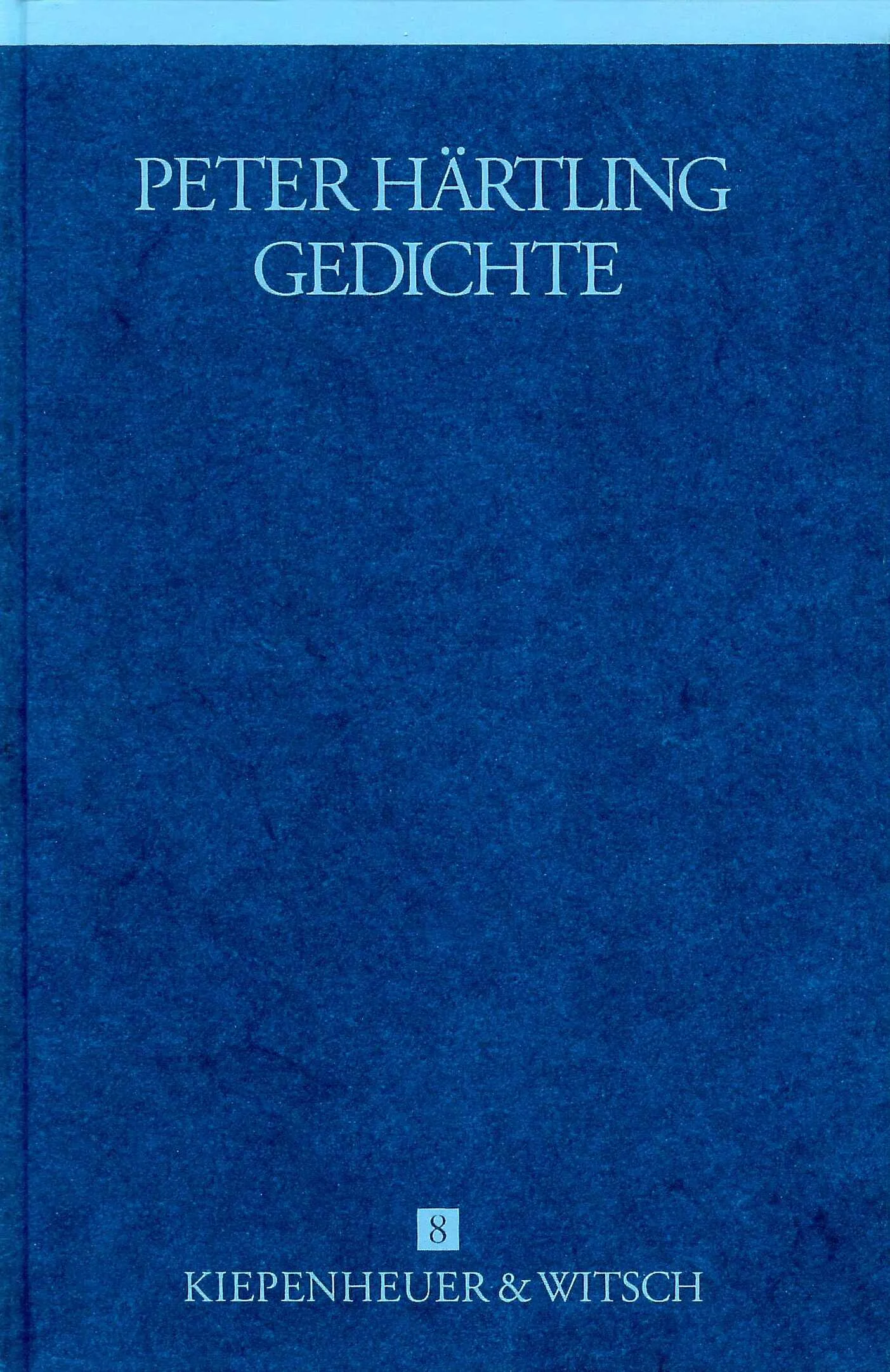 Alle Gedichte von Peter Härtling Der achte Band der sorgfältig edierten Werkausgabe Peter Härtling*s enthält alle seine Gedichte, die das Herzstück seines umfangreichen Werkes bilden. Die erste literarische Veröffentlichung Peter Härtlings war der Gedichtband poeme and songs und seine vorletzte der Lyrikband Horizonttheater. In jeder Phase seines Lebens und Schreibens hat Härtling Gedichte geschrieben, die zu den schönsten der deutschen Gegenwartsliteratur gehören. In dem achten und vorletzten Band der Härtling-Werkausgabe werden seine Gedichte chronologisch und vollständig veröffentlicht, ergänzt auch um verstreut erschienene. So kann der Kenner und Liebhaber des Werkes von Peter Härtling *die Entwicklung, den Wandel der Themen und Formen und zugleich die große Kontinuität in seinem Schreiben anhand der Gedichte, die wie ein Kerngehäuse im Innern der Schriften leben, mitvollziehen, wobei Härtling in seiner Lyrik »aus einer tieferen Schicht seines Wesens redet« (Elsbeth Pulver). Das Spielerische, das Dialogische, das Existentielle dieser Lyrik wird sichtbar, aber auch Sprödigkeit und Lakonie, die mit dem Älterwerden zunehmen. Das Nachwort von Klaus Siblewski beschreibt die Qualität und Bedeutung der Lyrik Härtlings innerhalb des Gesamtwerks und der deutschen Gegenwartsliteratur.