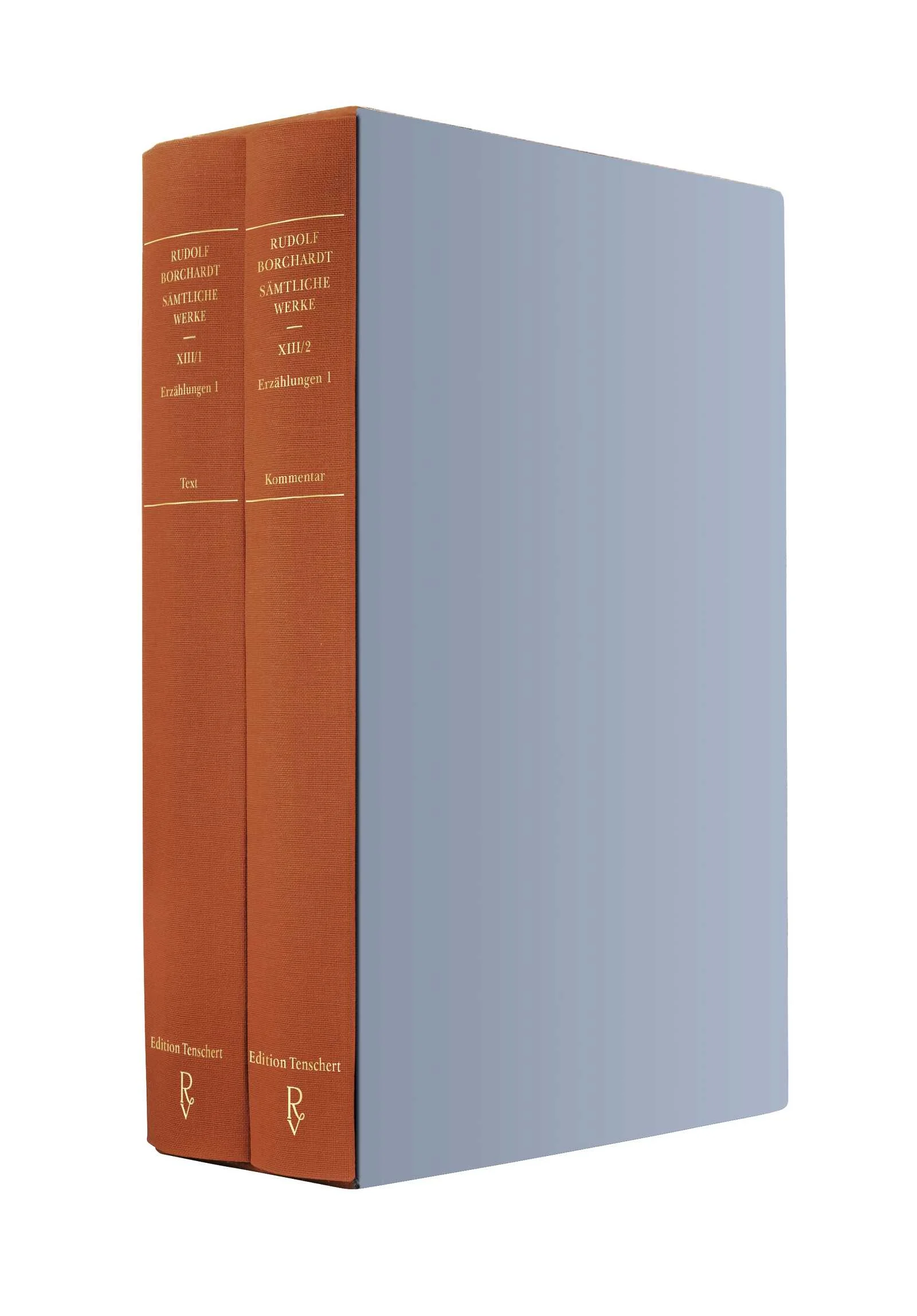 Mit diesem Doppelband der ›Sämtlichen Werke‹ liegt Rudolf Borchardts erzählerisches Werk aus den Jahren 1901 bis 1939 jetzt vollständig vor: aus den Handschriften des Nachlasses ediert, nach zeitgenössischen Drucken revidiert, im Detail erläutert und durch Dokumente sowie ein Register weiter erschlossen. Sichtbar wird damit fast schon ein neuer Autor; aus der prunkenden Ästhetik der Jahrhundertwende wächst der hellsichtige Analytiker der brüchigen deutschen Nachkriegsgesellschaft. Mit den Novellen ›Der Hausbesuch‹ und ›Der unwürdigen Liebhaber‹ (1929) liefert Borchardt zwei Klassiker des One-night-stands, mit dem Roman ›Vereinigung durch den Feind hindurch‹ (1937) bietet er eine Fallstudie über die Wirtschaftskriminalität der Inflationsjahre. Seine immer auch erotisch aufgeladenen Erzählungen treten damit neben das erst 2018 zur Veröffentlichung freigegebene Spätwerk ›Weltpuff Berlin‹ (>Sämtliche Werke< XIV), das einen irritierend freizügigen Autor als Berichterstatter seiner sexuellen Abenteuer zeigt; das erzählerische Werk liegt damit vollständig vor.