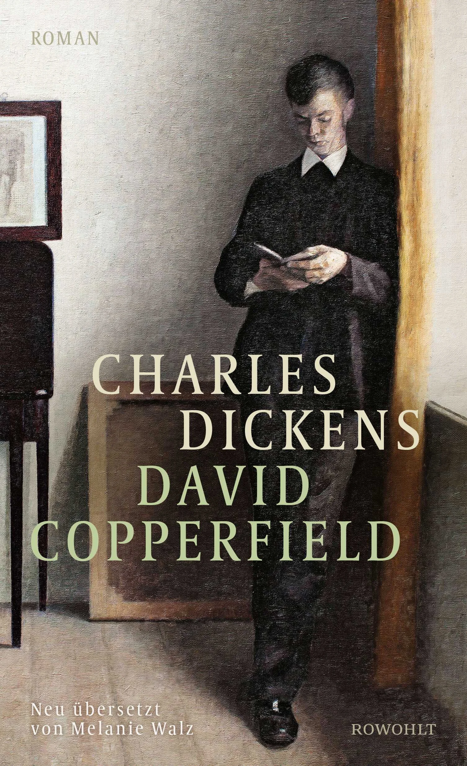 «David Copperfield» war Charles Dickens der liebste Roman, es ist auch sein persönlichster. Das Buch hat Generationen von Lesenden in seinen Bann geschlagen, vielen war und ist es prägende Jugendlektüre, große Autorinnen und Autoren – Leo Tolstoi, Virginia Woolf, Vladimir Nabokov, Elias Canetti – verehrten ihn ein Leben lang.Es ist zunächst eine Leidensgeschichte im viktorianischen England. Nach dem Tod des Vaters geboren und nach einer unseligen Neuvermählung der Mutter muss der junge David eine höllenhafte Schulzeit durchleiden, wird bereits als Zehnjähriger zur Arbeit gezwungen und kann sich den unmenschlichen Bedingungen des frühindustriellen Fabrikwesens nur durch Flucht entziehen. Seine Tante Betsey nimmt ihn herzlich auf. Langsam scheint sich das Blatt zu wenden. Wie Dickens wird David selbst Anwaltsgehilfe, Reporter und schließlich erfolgreicher Schriftsteller. «Geschichte und Erfahrungen David Copperfields des Jüngeren» erschien 1849/50: ein Werk voller Humor und Tragik, einer der großen Kindheits- und Jugendromane der Weltliteratur.Der große englische Bildungsroman ist neben «Oliver Twist» das bekannteste Buch des Autors. Auch wenn diverse Ausgaben des Klassikers existieren, ist die letzte deutsche Fassung inzwischen ein Dreivierteljahrhundert alt. Nun liegt eine würdige und lesbare Übersetzung für das 21. Jahrhundert vor, seit Langem ein Desiderat von Dickens-Fans und Leser:innen großer Klassiker: meisterhaft übersetzt von Melanie Walz, deren «Middlemarch» bereits ganz großes Kritikerlob einheimste.