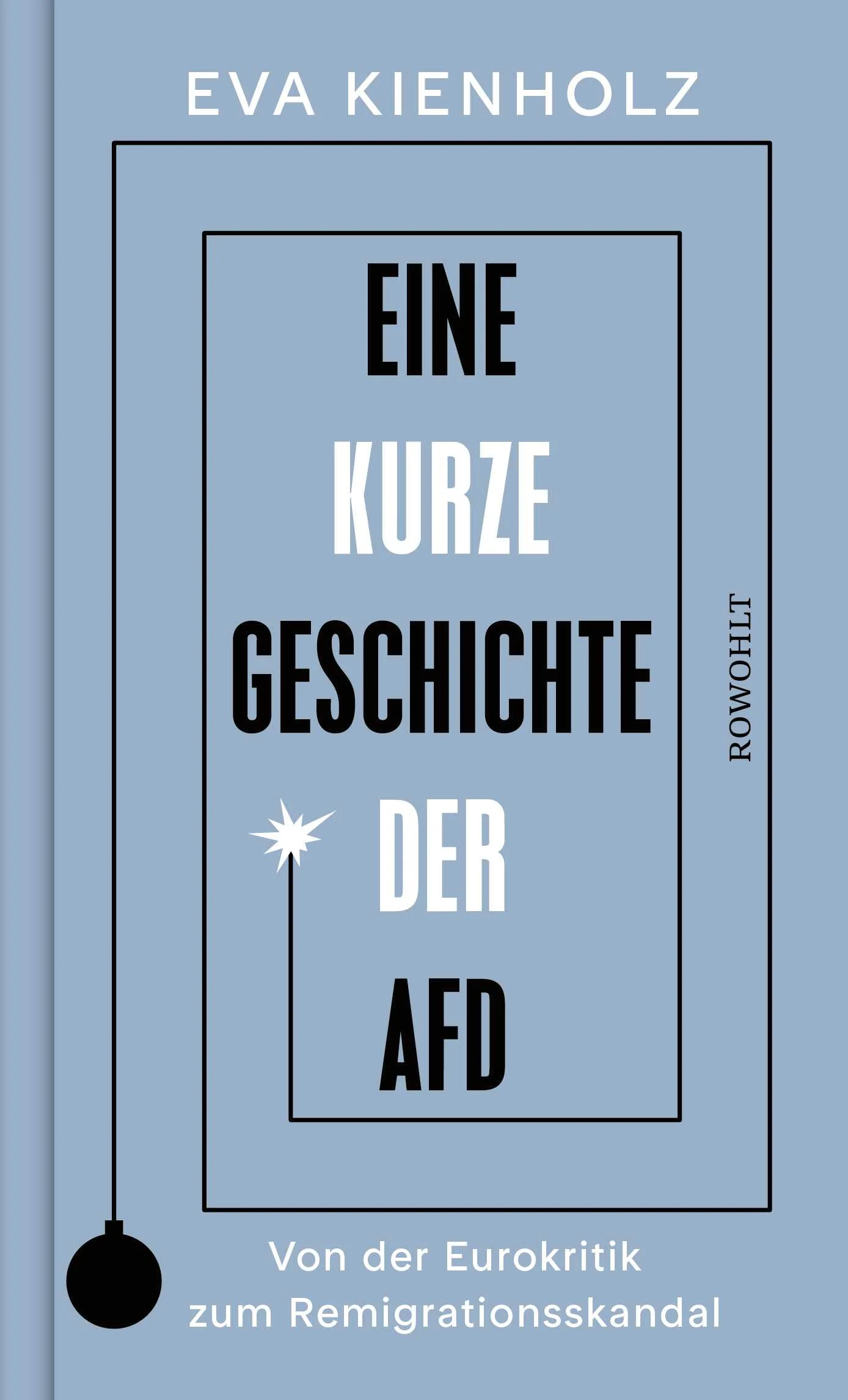 Eva Kienholz fasst in ihrer «Kurzen Geschichte der AfD» prägnant und anschaulich die zunehmende Radikalisierung der Alternative für Deutschland zusammen. Die AfD hat die politische Landschaft in Deutschland seit ihrer Gründung 2013 tiefgreifend verändert. Entstanden als wirtschaftsliberale Partei, deren Hauptziel es war, den Euro in Deutschland wieder abzuschaffen, hat sie sich seitdem in mehreren Wellen radikalisiert. Von Bernd Lucke über Frauke Petry, Jörg Meuthen und Tino Chrupalla sind ihre Aussagen immer extremer geworden. Björn Höcke agitiert heute für die «Remigration» von Menschen mit Migrationshintergrund und gilt als gesichert rechtsextrem: Er hat das Ringen um die Macht in der Partei gewonnen. Trotzdem, oder gerade deswegen, hat die AfD in der Gunst der Wählerinnen und Wähler beständig zulegen können und breite Bevölkerungsschichten erreicht. Bei den drei Landtagswahlen in Ostdeutschland im Herbst 2024 erreichte sie in zwei Bundesländern über 30 Prozent der Stimmen, in Thüringen wurde sie sogar stärkste Kraft – ein Zäsur in der Geschichte der Bundesrepublik.Eva Kienholz zeichnet die Entwicklung der Partei nach, die sich immer weiter nach rechts bewegt hat und nun offen nach der Macht im Land greift. Ein wichtiges Buch zum Verständnis der politischen Landschaft in Deutschland.