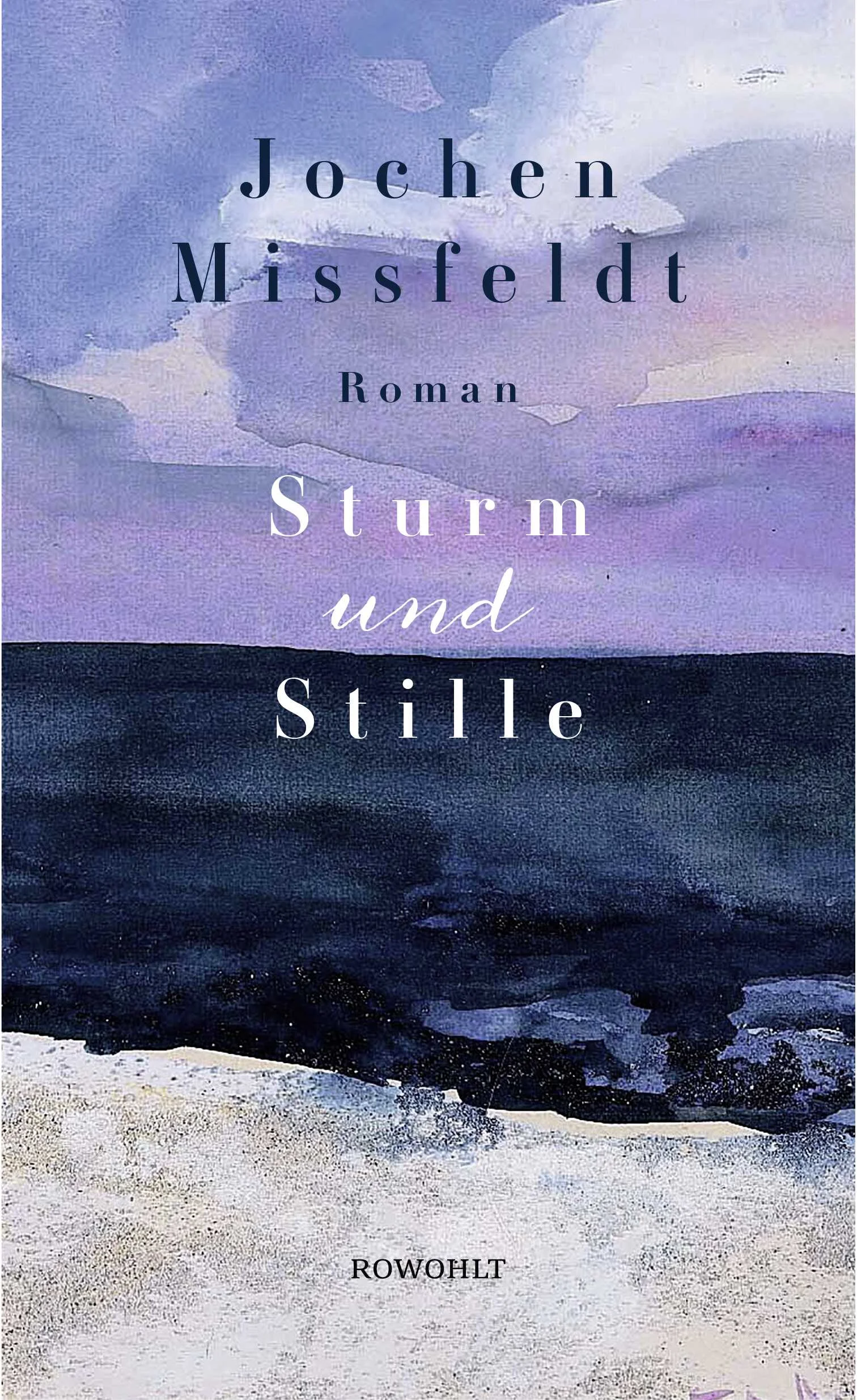 Starkes Stück – ein ergreifendes Frauenleben im 19. Jahrhundert: die Liebesgeschichte von Theodor Storm und Doris Jensen, seiner langjährigen Geliebten und späteren Ehefrau, erzählt vom Storm-Biographen und Sprachzauberer Jochen Missfeldt.Kurz nachdem Theodor Storm seine Verlobte Constanze Esmarch 1846 geheiratet hat, geht er eine leidenschaftliche Liebesbeziehung mit der achtzehnjährigen Doris Jensen ein. Sie stammt wie er aus Husum, ist die Tochter des wohlhabenden Holzhändlers und Senators Peter Jensen. Dessen Familie zählt, wie auch Storms Familie mütterlicherseits, zum Husumer Patriziat: Man besucht sich, trinkt Tee und Punsch und spielt Whist und L‘Hombre. Die Liebe der beiden ist für Storms junge Ehe eine schwere Belastung. Erst im Jahr 1848, Constanze ist im dritten Monat schwanger, geht Doris – wahrscheinlich auf Druck der Familienoberen – von Husum fort. Für sie beginnt eine fünfzehn Jahre währende Odyssee, eine Zeit des Lernens und der Selbstbehauptung. Doch das Liebesverhältnis dauert an, und als Constanze nach der Geburt ihres siebten Kindes überraschend stirbt, finden die beiden endlich zueinander. Um diese bewegende Geschichte eines Frauenlebens im 19. Jahrhundert zu erzählen, stützt sich Jochen Missfeldt auf sein großes Wissen als Storm-Biograph – auf Briefe, Novellen und Gedichte, auf Zeitungsmeldungen, Lebenszeugnisse, historische Quellen überhaupt. Aber noch mehr beruht auf Erfindung, Nachempfindung, Phantasie. So kann er beides sein, faktengetreu und unverwechselbarer Romancier, ja er kann seiner vielgerühmten lyrischen Sprachmacht freien Lauf lassen. Landschaft, Wetter und Meer, die er meisterlich beschreibt, grundieren das Ganze, verleihen ihm Sinnlichkeit und Poesie. 