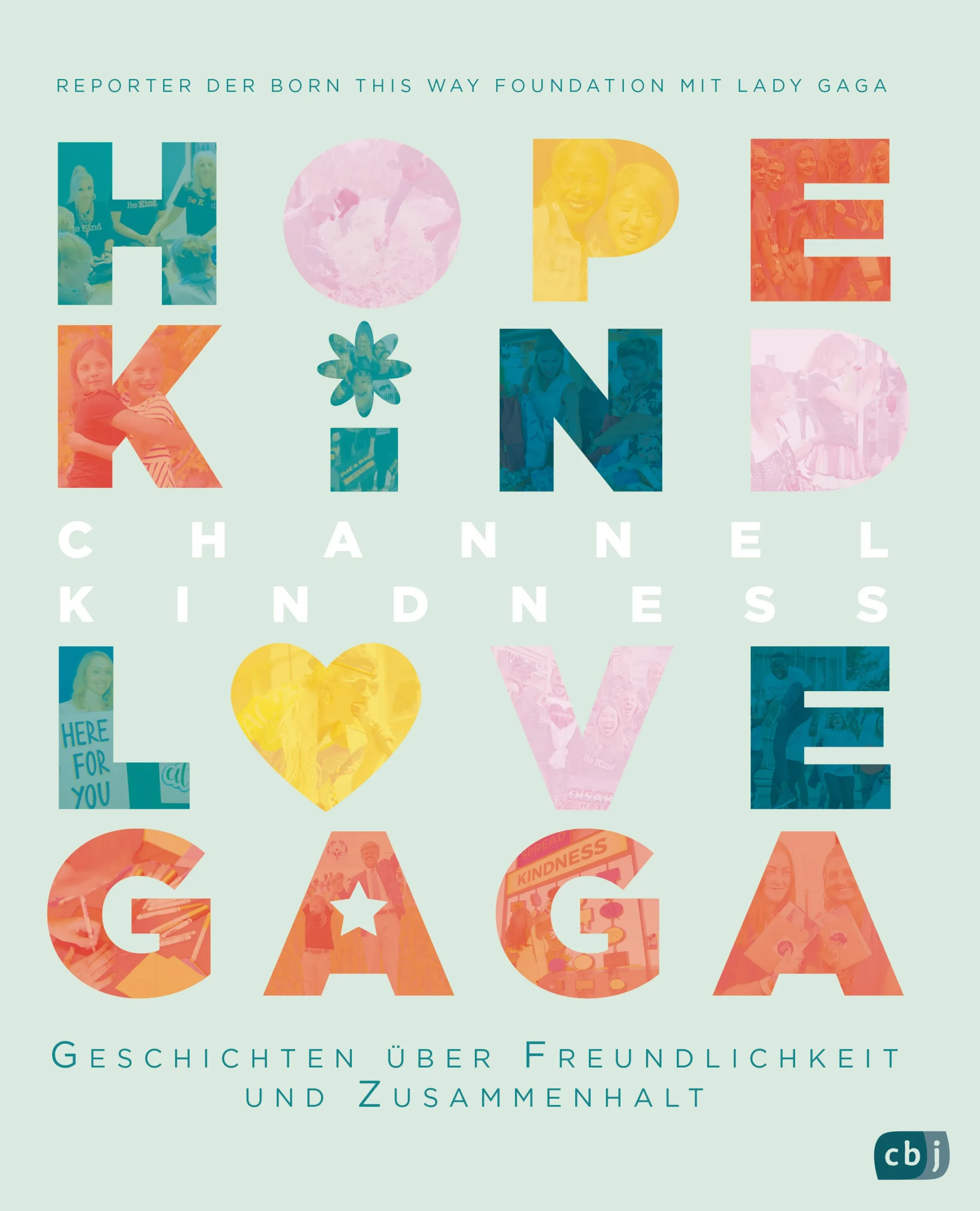 Reportagen von Jugendlichen über Jugendliche, die zeigen, dass ein Mensch allein die Welt verändern kannSeit Gründung der Born This Way Foundation berichten Jugendliche auf deren Homepage und Social-Media-Kanälen über die Aktivitäten der Stiftung. Sie trugen über die Jahre Geschichten zusammen, die von Mut, Freundlichkeit und Widerstandskraft junger Menschen berichten. Diese sind nun in Buchform zusammengetragen worden und lassen die Leser daran teilhaben, wie all diese Jugendlichen ihre eigene Stimme fanden. Man begegnet dabei jungen Weltveränderern, die ihre innere Stärke gefunden haben, die Mobbern widerstanden haben, die ihre eigene Aktivistenbewegung gegründet haben, die gegen die Stigmatisierung psychischer Erkrankungen aufbegehren, die sichere Räume für Angehörige der LGBTQ+-Gemeinde geschaffen haben, die sich der Freundlichkeit mit Leib und Seele verschrieben haben und anderen helfen, ohne je etwas dafür zu erwarten.Eine unvergleichliche Sammlung inspirierender Berichte über junge Menschen, die die Welt verändern – vorgestellt von Lady Gagas Charity-Stiftung Born This Way.Ausstattung: Mit Farbfotos