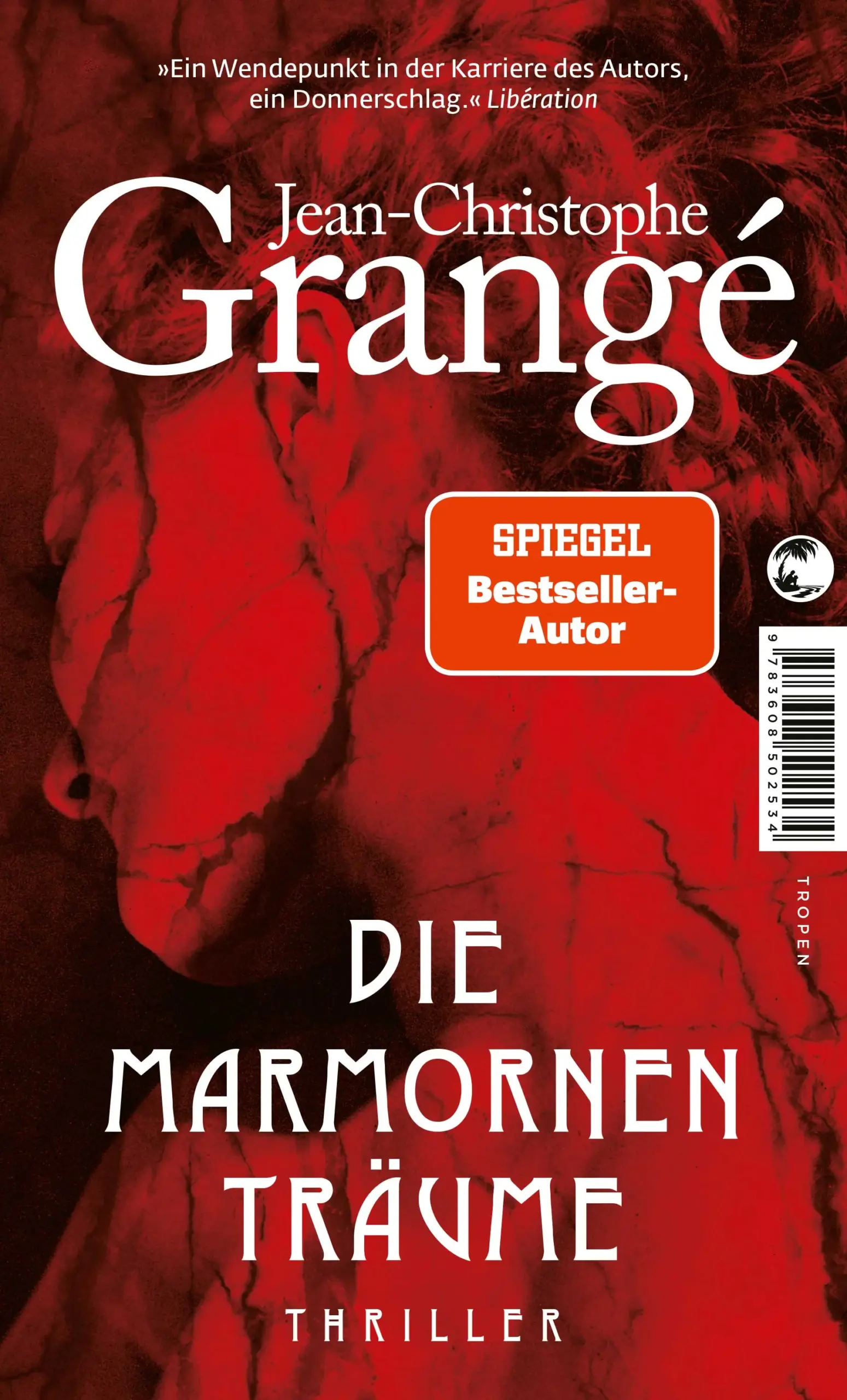 Der Meister der französischen Spannung: so episch und böse wie nie!Berlin 1939: Während die Welt dem Grauen des Zweiten Weltkrieges entgegenblickt, treffen sich die schönen Damen der Nazi-Elite zum Champagner im Adlon. Sie scheinen unantastbar. Bis an der Spree eine brutal zugerichtete Frauenleiche gefunden wird. Sie war eine von ihnen, und die Spur des Täters reicht bis in die obersten Führungskreise des Regimes. Jean-Christophe Grangé mit seinem ersten historischen Berlin-Thriller: eine erbarmungslose Jagd in den finstersten Abgründen der menschlichen Existenz.Simon Kraus ist ein brillanter Psychoanalytiker und Traumforscher. Und er ist ein gerissener Gigolo: Erst verführt er seine Klientinnen, allesamt Ehefrauen hochrangiger Nazi-Funktionäre, dann erpresst er sie für sein Stillschweigen. Ein lukratives Geschäft. Doch eines Tages sucht ihn der SS-Offizier Franz Beewen auf: Eine von Kraus’ Klientinnen wurde grausam ermordet. Sie gehörte zum Wilhelmklub, einem illustren Zirkel reicher Nazi-Frauen, der jeden Tag im Hotel Adlon zusammenkommt. Während Simon Kraus im Adlon unauffällig seine Kontakte spielen lässt, werden weitere Frauenleichen entdeckt. Unversehens gerät Kraus immer tiefer in die Ermittlungen der Gestapo gegen den brutalen Mörder – und mit ihm die Psychiaterin Minna von Hassel, die mit ganz eigenen Dämonen ringt. Gemeinsam müssen sie erkennen, dass das Böse bei Weitem nicht nur dort lauert, wo man es vermutet.»Grangés großer Coup.« RTL»Eine wahre Meisterleistung.« Le Figaro Magazine»Ein Thriller mit hohem Suchtfaktor.« 20 minutes»Ein Wendepunkt in der Karriere des Autors, ein Donnerschlag.« Libération