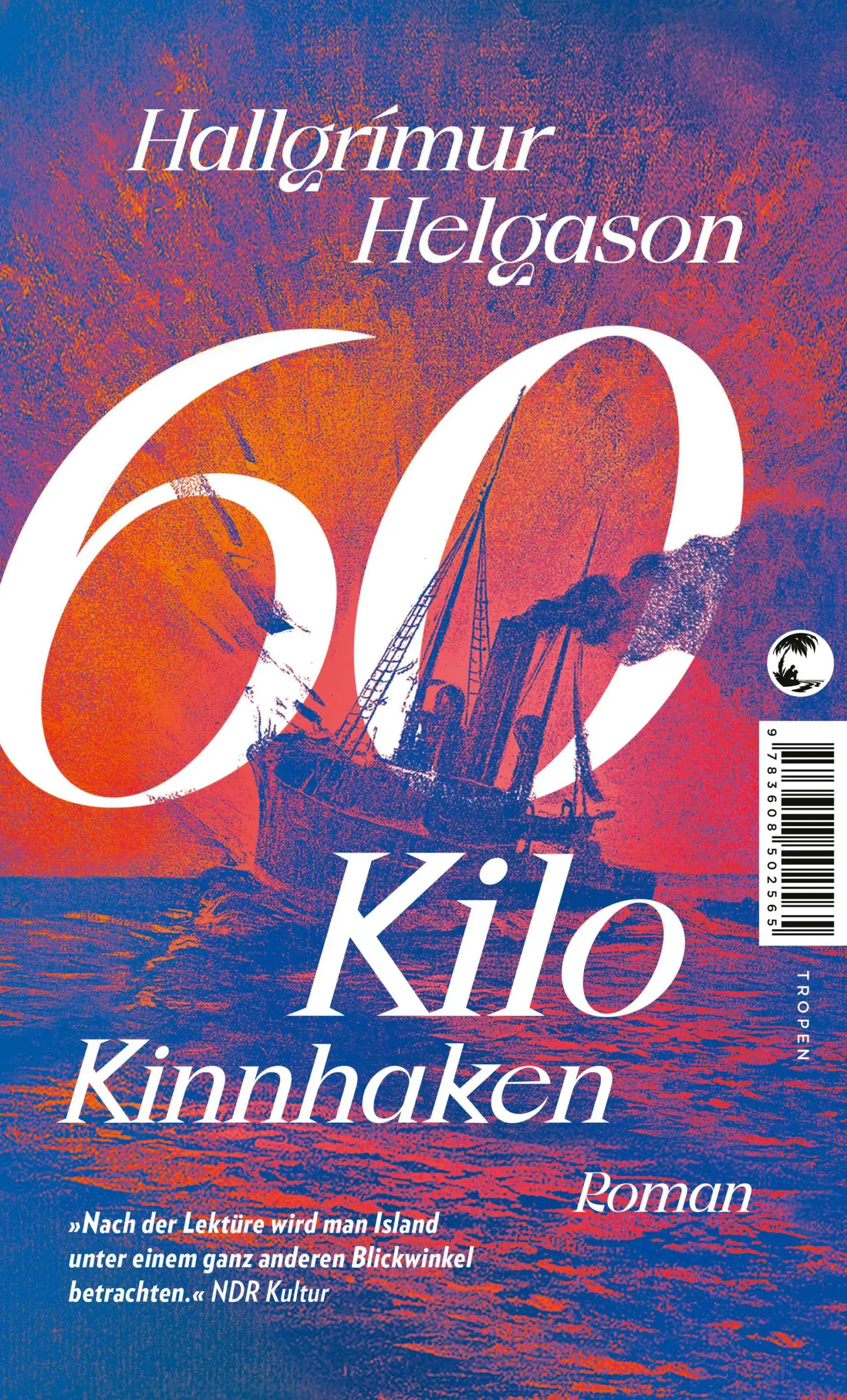 Das größte Abenteuer der isländischen GeschichteNach seinem Bestseller 60 Kilo Sonnenschein schreibt Hallgrímur Helgason die Reise seines Landes in die moderne Welt fort. Ein imposantes, vor Originalität sprühendes Werk, das einmal mehr zeigt, warum Helgason zu den ganz großen Schriftstellern seines Landes zählt. Der fiktive kleine Ort Segulfjörður erlebt Sonnenschein satt. 1906, nach der vierten erfolgreichen Heringssaison, säumen bunte Holzhäuser den Fjord, am Hafen treffen ausländische Fischer auf einheimische Frauen und überall winkt die Chance auf schnell verdientes Geld. Auch für den jungen Waisen Gestur, der mittlerweile volljährig ist und sich kopfüber in diese neue Welt mit ihren ungeahnten Möglichkeiten stürzt. Doch dann holt das Schicksal zu einem fiesen Kinnhaken aus, der dem Treiben am Fjord ein jähes Ende setzt.Wortgewaltig und humorvoll erzählt Hallgrímur Helgason vom abenteuerlichen Weg Islands in die Moderne.60 Kilo Kinnhaken wurde in Island mit dem Preis für den besten Roman des Jahres ausgezeichnet.»Große Literatur aus einem kleinen Land.« Denis Scheck, Druckfrisch