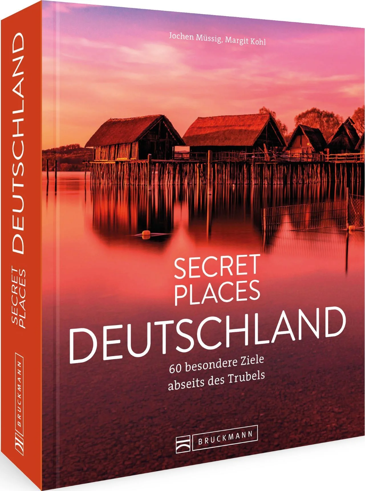 Vom Drachenfels zum Affenberg – Bildband Deutschland Urlaub mit Geheimtipp-Garantie: Kajaken Sie durch den Spreewald auf dem deutschen Amazonas oder besteigen Sie den höchsten Kirchturm der Welt in Ulm.Keine Lust auf Stau und Urlaubsrummel? Dann ist dieser Reisebildband genau das Richtige. Entspannen Sie auf der Hallig Hooge, wandern Sie an die Fundstelle des Neandertalers oder genießen Sie den Sternenhimmel der Rhön. Insidertipps und geheime Orte für den perfekten Deutschlandurlaub – besonders in Coronazeiten – verspricht dieser Reisebildband. Ob Natur- oder Städtetrip, es gibt in Deutschland noch viel Unbekanntes und Überraschendes zu entdecken. Roadtrip Deutschland: Wunderschöne, unbekannte Reiseziele – mit Geheimtipp-Garantie! Wanderungen, Kultur und Städtetrips: für jeden etwas dabei Mit zahlreichen Geheimtipps und nützlichen Adressen