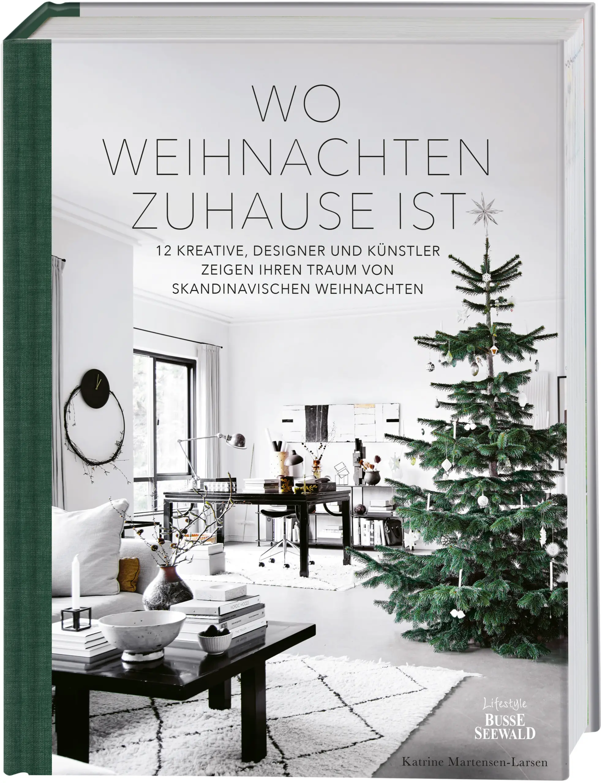 Ein Buch voller Weihnachtsdekorationen, Dekoideen, Rezepten und Traditionen rund um Weihnachten in Schweden, Dänemark und Norwegen. Kommen Sie auf eine Reise an den Ort, an dem Weihnachten zuhause ist. In Skandinavien gehört die Weihnachtszeit zu den Höhepunkten im Jahreslauf und jede Familie hat ihre eigenen Traditionen. In diesem Buch öffenen 12 kreative Skandinavier ihre Türen und zeigen, wie sie Weihnachten feieren. Sie erzählen persönliche Gechichten, verraten Familienrezepte und gestalten Weihnachtsdekorationen selbst. Entdecken Sie den Weihnachtszauber, der nur in Skandinavien seine ganze Wirkung entfalten kann. Von traditonell, modern und manchmal auch ein bisschen skuril.
