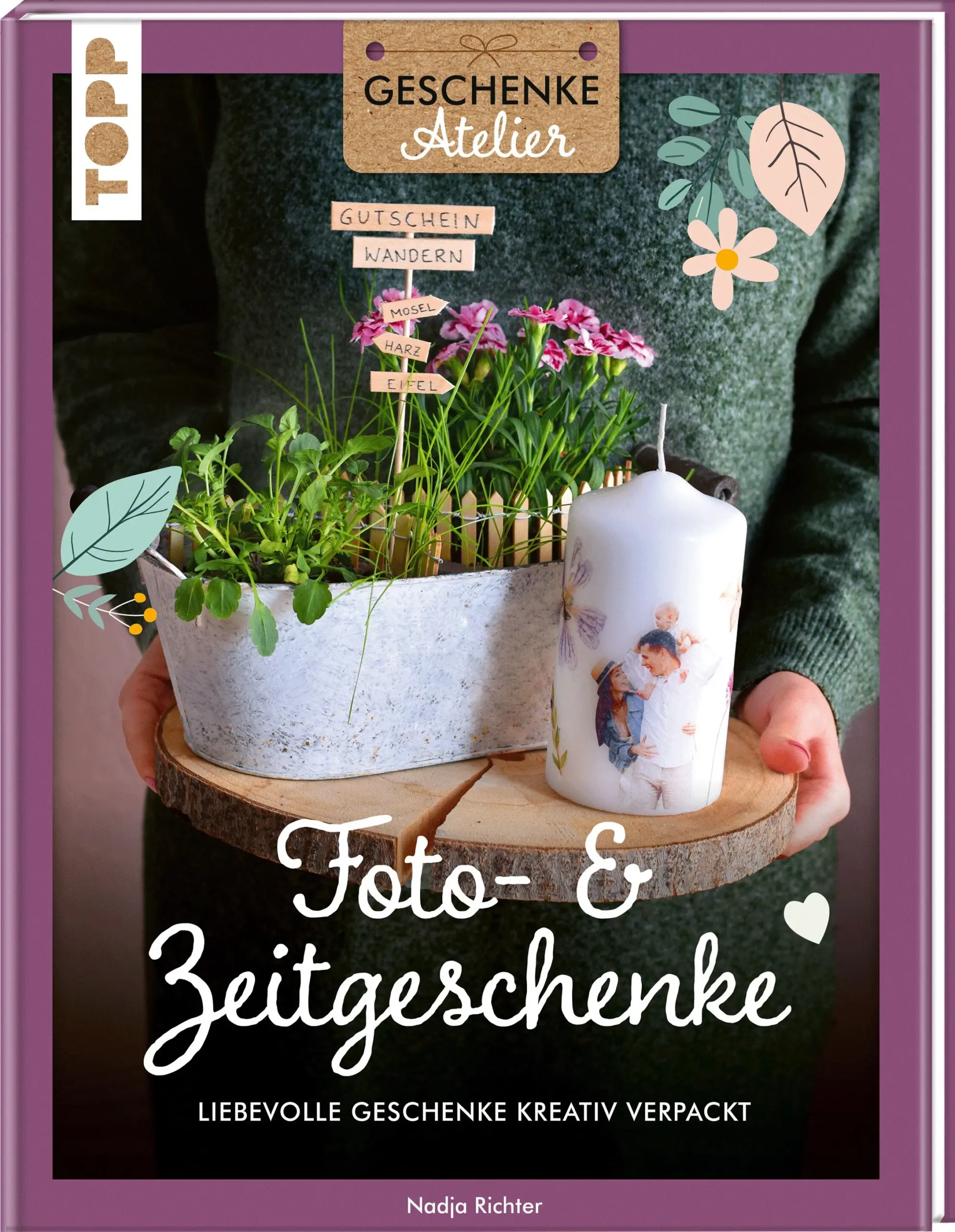 Die schönsten Geschenke: gemeinsame Erlebnisse & ErinnerungenAuf der Suche nach dem perfekten Geschenk für Geburtstag, Hochzeit oder Weihnachten? Gemeinsame Zeit und personalisierte Fotogeschenke sind unbezahlbar. Kreative Gutscheine für Erlebnisse zu zweit schaffen neue gemeinsame Erinnerungen. Man kann nichts Wertvolleres verschenken als seine Zeit! Gestalte einzigartige, persönliche Geschenke, die von Herzen kommen!Das erwartet dich:Anleitungen für kreative Fotogeschenke und individuelle ErlebnisgutscheineVerpackungsinspirationen für echte HinguckerSchritt-für-Schritt-Anleitungeninkl. Vorlagen zum DownloadWeitere Bände der Reihe „Geschenkeatelier”: Weihnachtsgebäck Herzhaftes aus der KücheEingemachtes & HaltbaresOne-Pot-Mischungen
