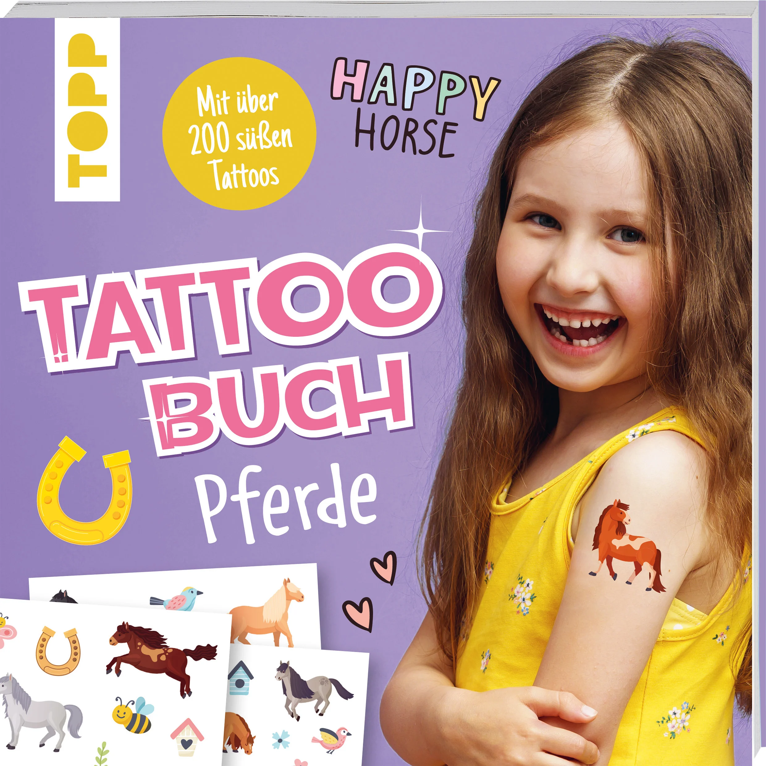 Entdecke über 200 Tattoos mit den süßesten Pferde-Motiven! Die Tattoos sind leicht aufzutragen und verschwinden nach einer Weile wieder von selbst. Außerdem erwarten dich tolle Ausmalmotive und Kreativideen! Für Kinder ab 5 Jahren. 🐴 Über 200 temporäre Tattoos für Pferdefans🐴 Zahlreiche Mitmachseiten: Mal- und Zeichenseiten, Quiz, Kurzinfos, Kreativideen uvm.🐴 Das perfekte Geschenk für alle Pferdemädchen und -jungen!🐴 Tolles Geschenk für Kinder ab 5 Jahren