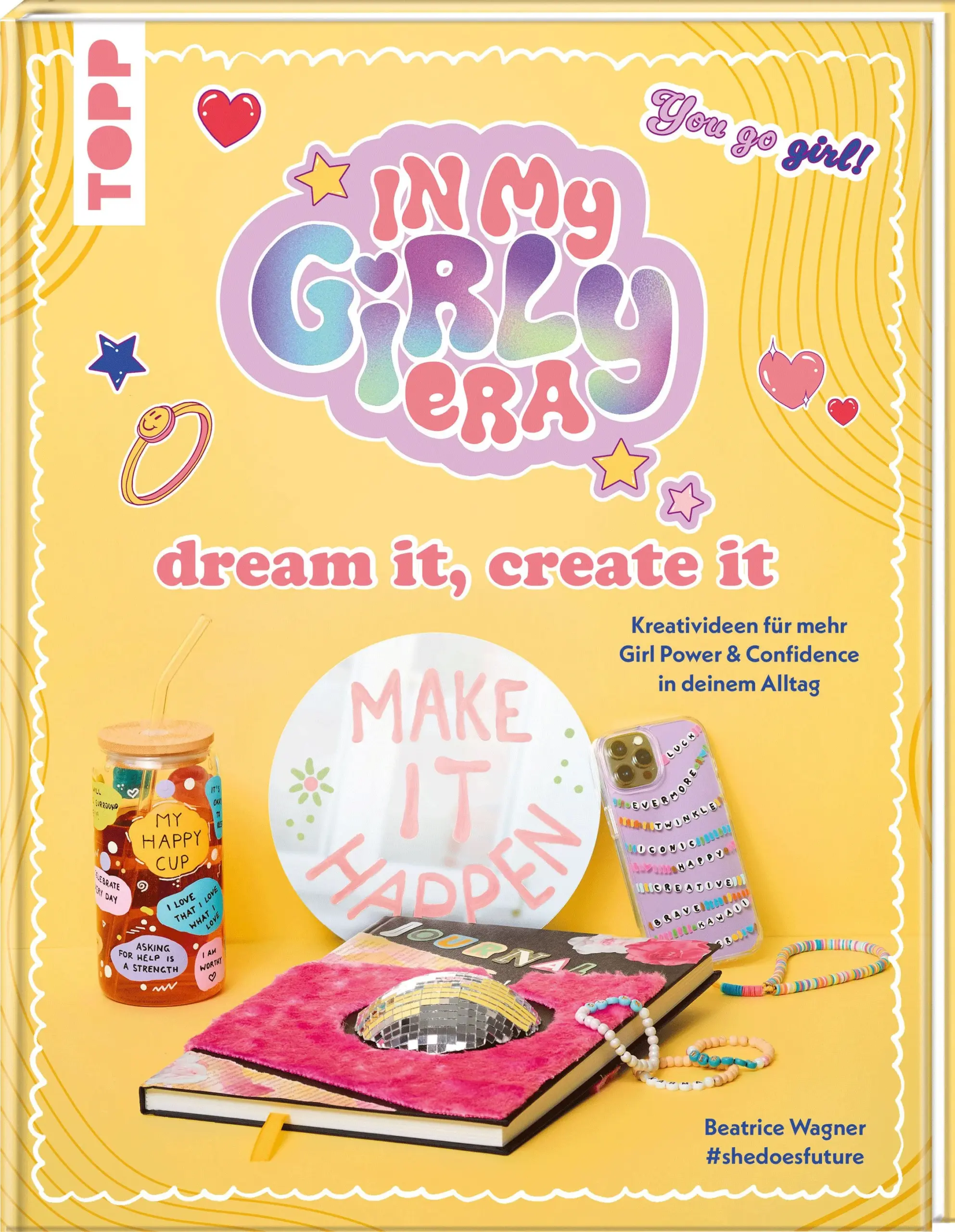 Kreativprojekte für noch mehr Girl Power & SelbstliebeIn diesem Kreativbuch findest du zahlreiche DIY-Projekte, mit denen du deine girliness zelebrieren kannst! Außerdem gibt es ganz viel Inspiration für kreative Quality Time mit deinen Freund:innen. Gestalte dein eigenes Vision Board, einen Happy Cup, motivierende Spiegel, Freundschaftsarmbänder und vieles mehr!Das erwartet dich:über 20 Kreativprojekteausführliche Anleitungen und Schritt-für-Schritt-FotosTrendthemen, die aus den Sozialen Medien bekannt sindFokus auf Persönlichkeitsentwicklung mit Expertentippsaesthetic vibes & girliness garantiert!