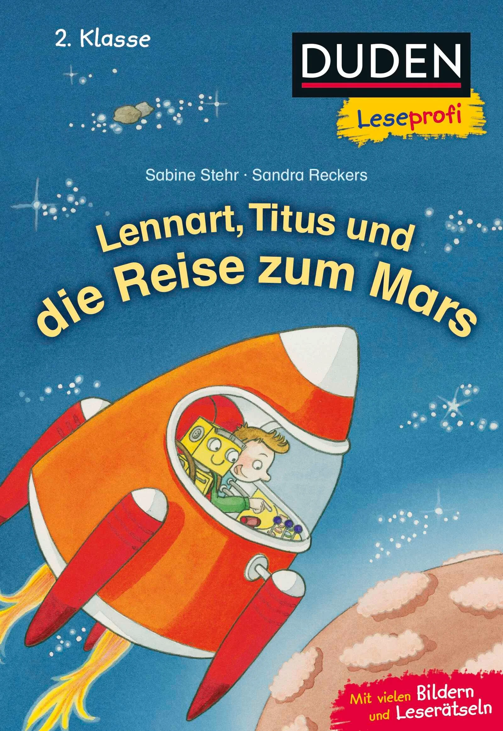 Rasantes Weltraumabenteuer für Grundschulkinder ab 7 Jahren!In großer Fibelschrift für LeseanfängerMit kurzen, kindgerechten Sätzen und SinnumbrüchenWitzige Weltallgeschichte zum Selberlesen ab der 2. KlasseMit vielen, abwechslungsreiche Rätseln für jede Menge LesespaßBei Antolin mit Lesequiz gelistet und von einer pädagogischen Fachberatung geprüftEigentlich will Lennart nur einen kurzen Blick in die Rakete werfen, die sein Onkel konstruiert hat. Aber dann kommt er versehentlich an einen Hebel – und startet! Wie gut, dass Lennart nicht allein in der Rakete ist: Der nette Roboter Titus 3000 begleitet ihn auf eine abenteuerliche Reise …Lennart, Titus und die Reise zum Mars − Diese spannende Weltraumgeschichte mit vielen bunten Bildern aus der DUDEN Leseprofireihe ist das perfekte Geschenk für Grundschulkinder ab 7 Jahren. Der Text ist genau auf die Bedürfnisse der Jungen und Mädchen zugeschnitten. So erleben Kinder im Grundschulalter schnell motivierende Erfolge und werden für das Lesen begeistert. Die Leserätsel zur Sicherung des Textverständnisses begleiten dabei beim Lesen. Spielerisch wird somit die Lesekompetenz gefördert und das Lesen lernen zum Kinderspiel.Duden – von Anfang an richtig! Lesenlernen leicht gemacht: So geht zeitgemäße Leseförderung.