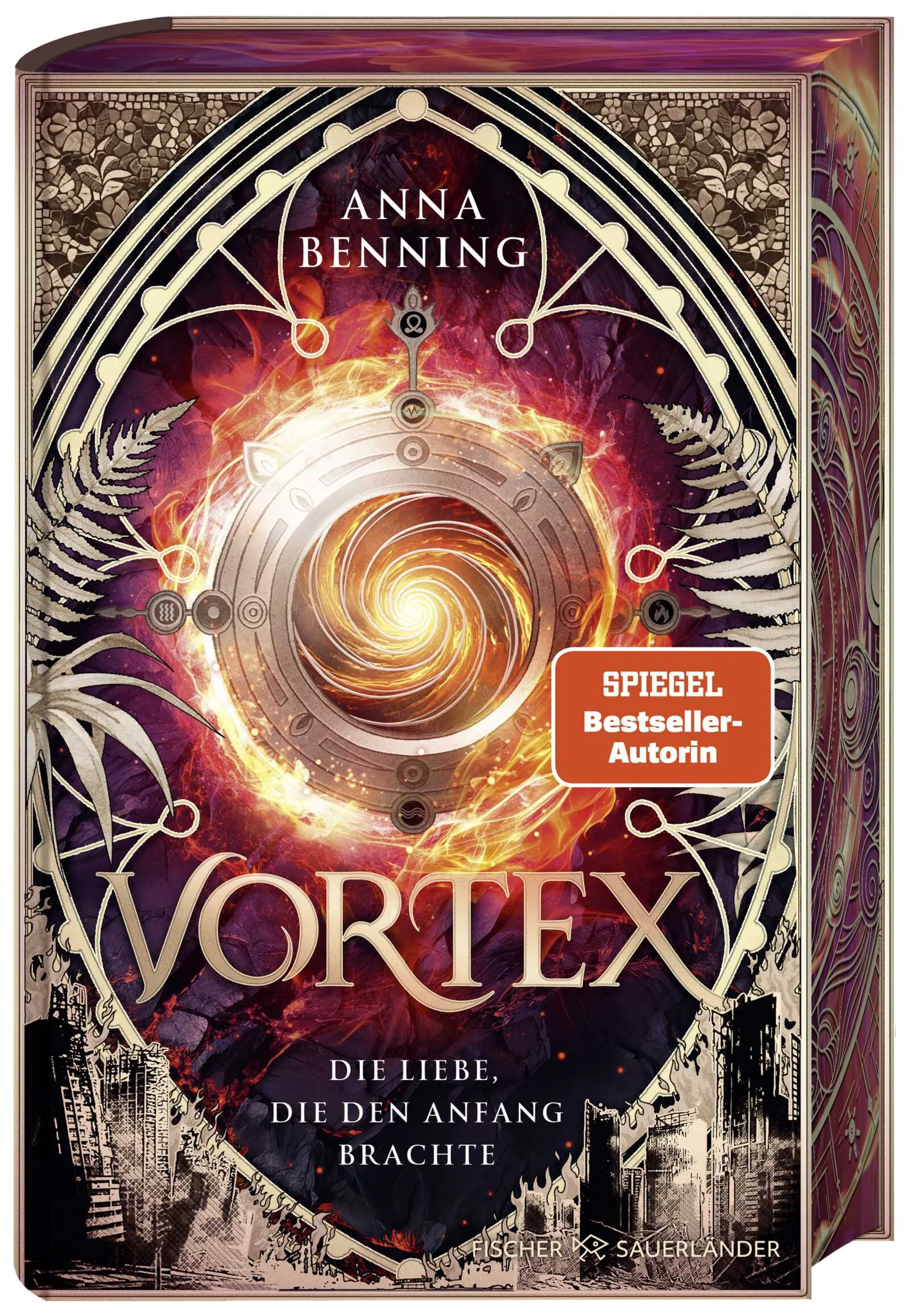 Das Finale der packenden Future-Fantasy-Trilogie als wunderschöne Schmuckausgabemit vierfarbigen Character-Illustrationen2 exklusive Bonuskapitel mit opulenter Metallic-Veredelung und illustriertem Farbschnitt»Ich schob mich an ihm vorbei und sprang. Eines wusste ich nun mit absoluter Sicherheit …Es war von Anfang an unvermeidlich gewesen.«Nachdem Elaine nicht nur ihre Kräfte, sondern auch Bale verloren hat, droht alles auseinanderzubrechen. Die Armee des Roten Sturms dringt immer weiter vor, und die friedliche Welt, wie Elaine sie sich erträumt hat, scheint in weite Ferne zu rücken. Doch als Elaine Bale im besetzten São Paulo plötzlich gegenübersteht, keimt Hoffnung in ihr auf: Vielleicht kann sie den Jungen, den sie liebt, noch retten. Denn Elaine weiß: Nur zusammen können sie den Urvortex beschützen. Nur zusammen können sie tief hinein in die Vergangenheit reisen. Dorthin, wo alles seinen Anfang nahm …