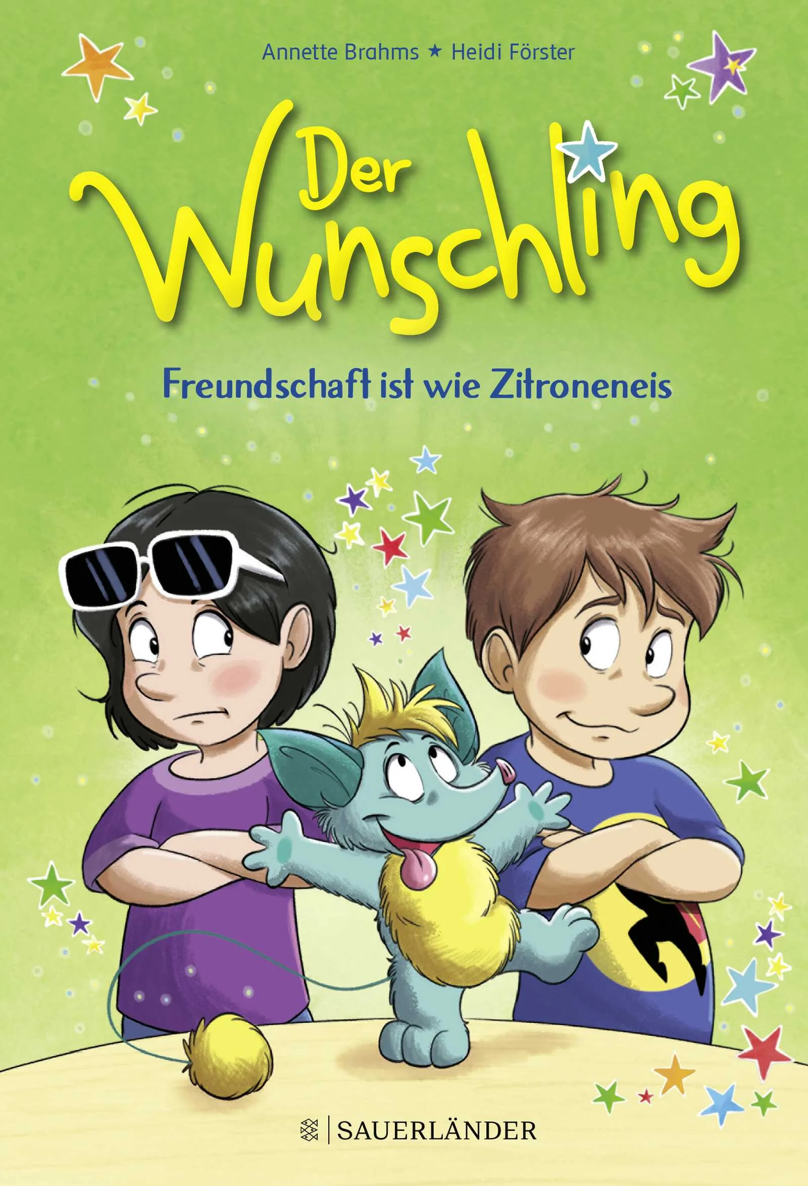 Magisches Lesevergnügen für Leseanfänger*innen, das wunschlos glücklich macht! Theo und Lia sind beste Freunde, eigentlich. Denn besten Freunden verrät man Geheimnisse, eigentlich. Wäre da nicht der freche Wunschling, der alles durcheinander bringt. Denn Theo darf ausgerechnet Lia nichts von dem flauschigen, kleinen Wesen erzählen. Sonst würde es seine Wunscherfüllungskraft verlieren. Theo muss sich also immer mehr Ausreden für die schlaue Lia einfallen lassen. Doch sie riecht, dass da was faul ist. Peng! Es kommt zum großen Knall zwischen den beiden. Kann vielleicht doch der Wunschling helfen? Freundschaft ist manchmal wie Zitroneneis – bitter, süß, sauer, lustig!Lustige Geschichte für Erstleser*innen ab 7 JahrenMit großer Schrift und Bildern auf jeder SeitePerfekter Einstieg ins selbständige Lesen Mit Leserätseln am Ende der GeschichteAlle Abenteuer vom Wunschling:Band 1: Wünsche schmecken nach BrausepulverBand 2: Freundschaft ist wie ZitroneneisBei Antolin gelistet