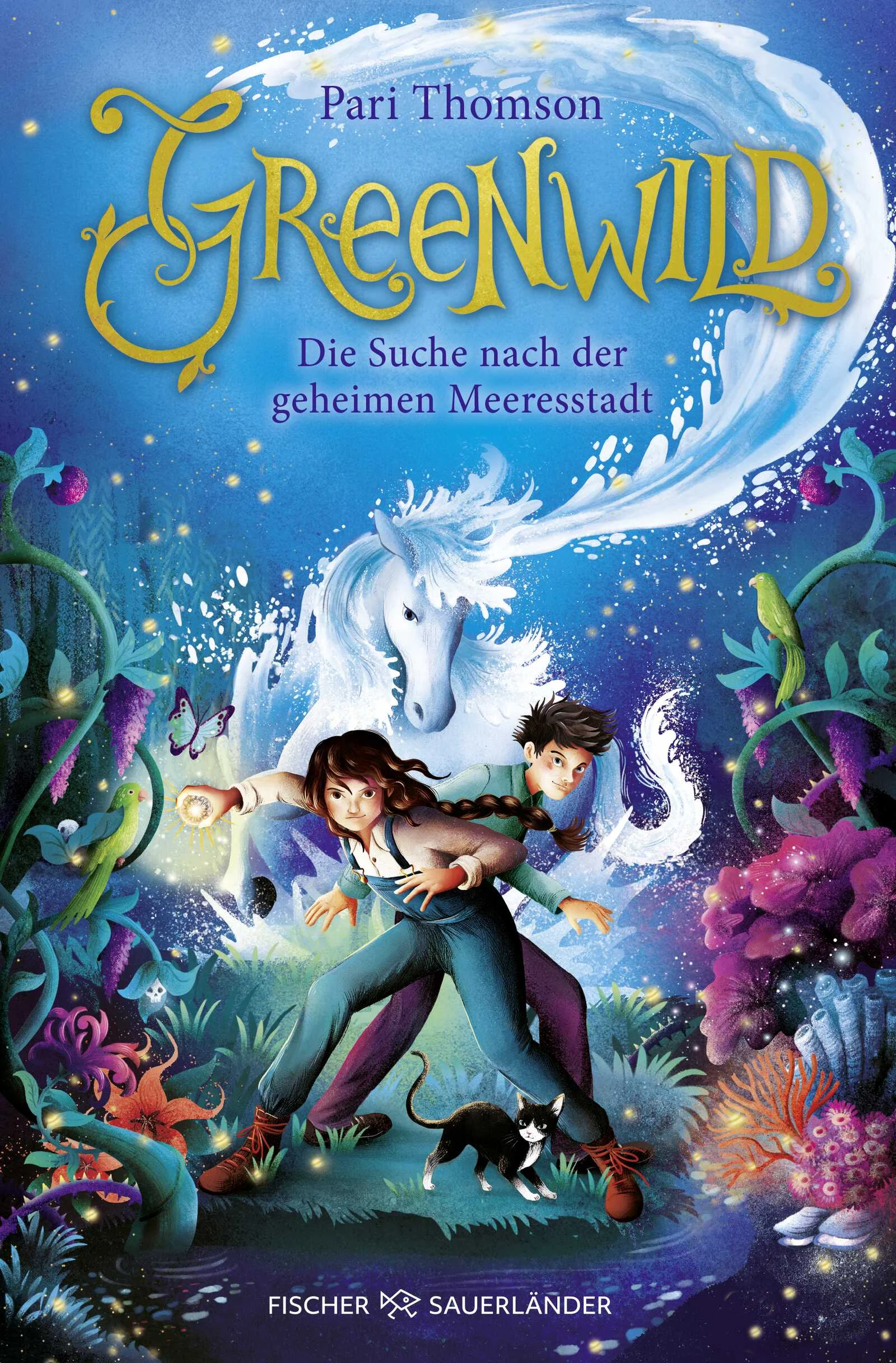 Fesselndes Fantasy-Abenteuer für alle ab 10: Das große Abenteuer geht weiter – komm an Bord und segle zur geheimnisvollen Stadt im Meer!Daisys Mutter lebt! Aber die Sensenleute halten sie und weitere Botanist*innen gefangen. Um sie zu befreien, gibt es für Daisy und ihre Freunde nur eine Chance: Sie müssen ins sagenumwobene Riffenfels. Nur wenn sie die Meeresstadt finden und die grüne Blütenmagie und blaue Meeresmagie miteinander vereinen, können sie die Zerstörung der Natur vielleicht noch aufhalten. Aber Riffenfels ist bloß eine Legende. Gibt es diesen sagenumwobenen Ort überhaupt? Mutig machen sich Daisy und ihre Freunde auf eine Reise ins Ungewisse. Ohne dass sie es ahnen, schleicht sich ein blinder Passagier an Bord. Er hasst alle Magie und ist zu allem bereit, um Daisy aufzuhalten.Entdecke eine faszinierende Unterwasserwelt voller Geheimnisse!Ein spannendes Fantasy-Abenteuer ab 10 Jahren, das eine fesselnde Rettungsmission in magischen Welten mit dem hochaktuellen Thema Naturschutz und dem Schutz der Meere verknüpftWichtige Botschaften über die Kraft der Natur und den Wert echter Freundschaft – perfekt für alle Fans von Erfolgstiteln wie »Ein Mädchen namens Willow« oder »Woodwalkers«Packender Lesestoff für Jungen und Mädchen, die gerne in magische Welten abtauchen – ideal als hochwertiges Geschenk für junge Abenteurer*innenDieses Buch ist bereits unter dem Titel »Greenwild – Die Suche nach der geheimen Meeresstadt« erschienen.Alle Bände der Blütenmagie-Trilogie:Band 1: Das WunderlichtBand 2: Die MeeresstadtBand 3: Die fliegenden Wälder