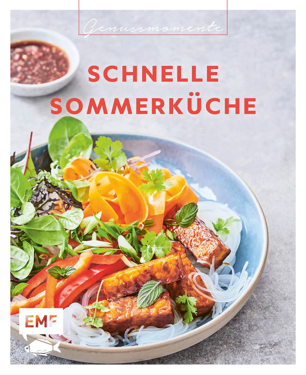 Sommer, Sonne, Leichtigkeit!Wenn die Tage länger und heißer werden, möchte keiner lange in der Küche stehen. Sie sind auf der Suche nach einer schnellen & leichten Sommerküche? Dann ist der neue Band der Genussmomente-Reihe genau das Richtige für Sie.26 schnelle Rezepte für heiße TageSaisonkalender für Gemüse & ObstHandliches Format und modernes Design zu einem unschlagbaren PreisHier ist für Jeden was dabei: kreative Snacks & Salate, leichte Hauptgerichte, leckere Desserts und erfrischende Drinks. Ob Wassermelonensalat mit Feta, Spicy Gurken mit Kokos oder Schoko-Crêpes mit Erdbeeren - mit den Genussmomenten Schnelle Sommerküche können Sie den Sommer in vollen Zügen genießen.