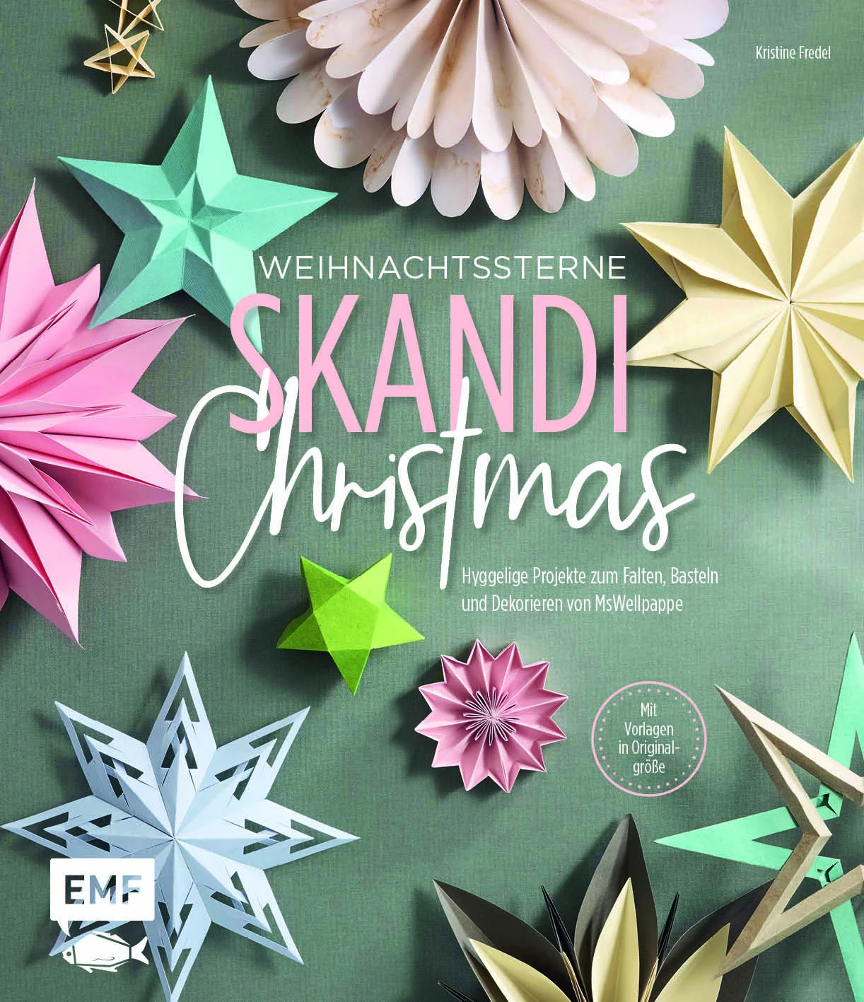 Weihnachtssterne – trendige DIY-Ideen für DEN Bastelklassiker ganz neu interpretiert.Der traditionelle Weihnachtsstern bleibt das Lieblingsbastelprojekt im Advent. In diesem Buch präsentiert er sich ganz neu im zurückhaltenden und stilvollen Skandi-Look. Ganz ohne aufwendiges Zubehör, nur mit verschiedensten Papieren können DIY-Fans zauberhafte Weihnachtsdeko selbst herstellen. Die bebilderten Schritt-für-Schritt-Anleitungen sind easy nachvollziehbar und machen es ganz einfach, große Fenstersterne, kleine Sternschachteln oder filigrane Plissee-Sterne zu kleben, zu falten und zu schneiden. Tradition trifft auf zeitlosen Look: Advents- und Weihnachtsdeko im modernen skandinavischen StilBastelspaß für alle: 20 einfache Anleitungen mit Step-Fotos und Vorlagen in OriginalgrößeSterne für jeden Geschmack: Vielseitige Projekte aus Papier hergestelltDie Adventszeit ist die schönste Zeit, sich einfach mal Zeit zu nehmen das eigene Heim zu verschönern und süße Geschenke zu basteln. Mit diesem Buch steht der Weihnachtsbastelei nichts mehr im Wege. 