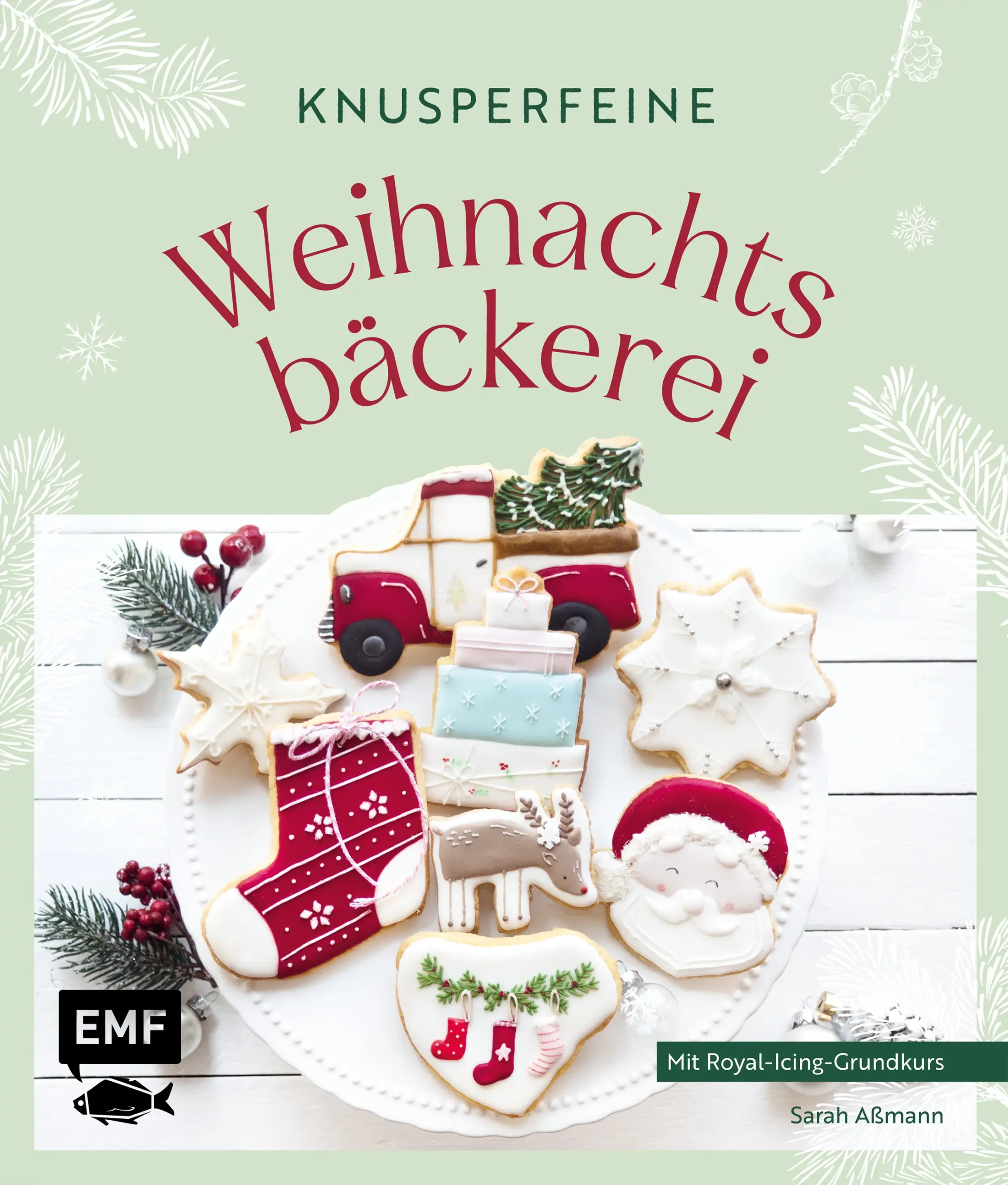 Oh, wie das knuspert! Diese zauberhaften Kekskreationen versüßen die WeihnachtszeitWenn die Tage kürzer werden und der erste Schnee fällt, ist die magischste Zeit des Jahres nicht mehr weit. Dann gibt es nichts Schöneres, als sich mit einer Tasse Tee ins Warme zu kuscheln – am besten mit leckeren selbstgebackenen Plätzchen. Dieses Backbuch ist perfekt für die gemeinsame Weihnachtsbäckerei mit der Familie, die vorweihnachtliche Abendgestaltung mit Freund*innen oder einfach zum Abschalten ganz allein.40 himmlische Keksdesigns für die Advents- und WeihnachtszeitMit allen Grundlagen und spannenden Tipps der meistergleichen KonditorinInklusive Royal-Icing-Grundkurs mit zahlreichen Step-FotosIdyllische Winterfotografien und stimmungsvolle WeihnachtsgeschichtenSarah Aßmann vom Blog „Das kleine Backglück“ zeigt dir Schritt für Schritt, wie auch du ein*e Meisterbäcker*in wirst. Wie wäre es mit einem bärigen Marshmallow-Schoko-Traum, einem zarten Weihnachtsbäumchen oder einer Zuckerperlen Schneekugel? Egal ob aufwendig verzierte Kunstwerke mit Royal Icing oder schnell nachgebackene Kekse, die wirklich allen schmecken – diese kleinen Köstlichkeiten sorgen garantiert für klitzefeine Glücksmomente in der Adventszeit.